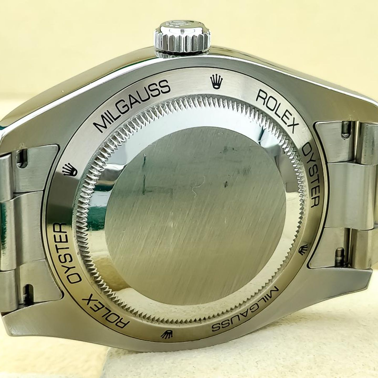 Rolex Milgauss 116400 (Unknown (random serial)) - 40 mm Steel case (2/8)