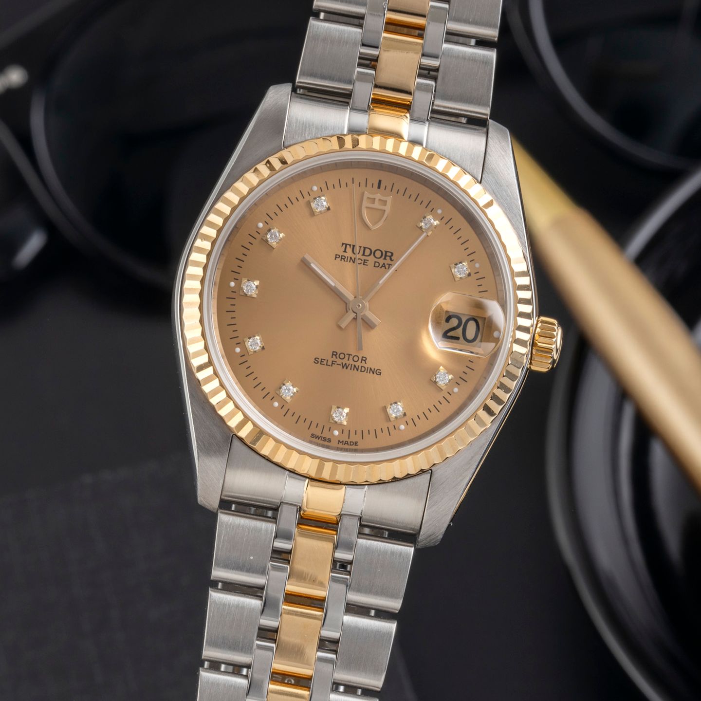 Tudor Prince Date 74033 - (3/8)