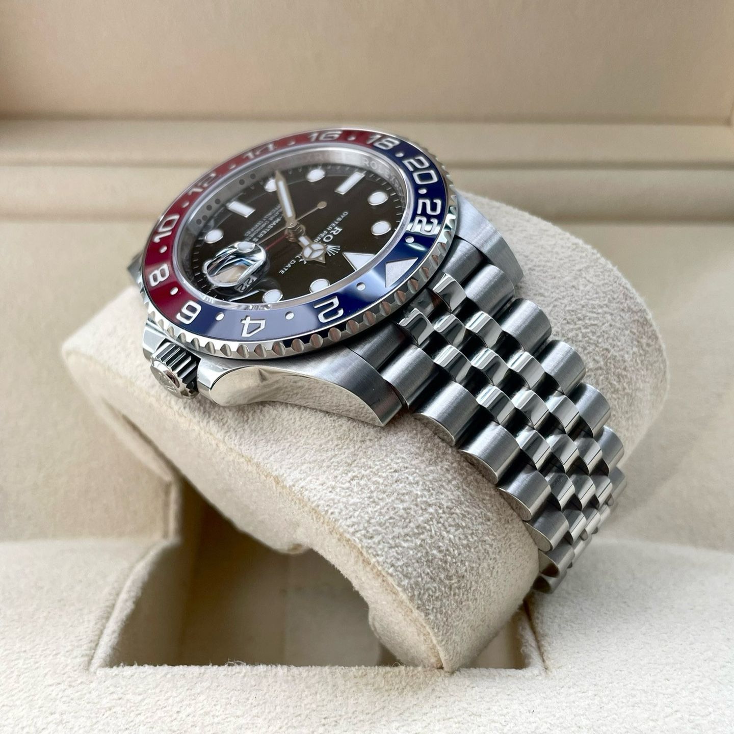 Rolex GMT-Master II 126710BLRO (2020) - Zwart wijzerplaat 40mm Staal (4/7)