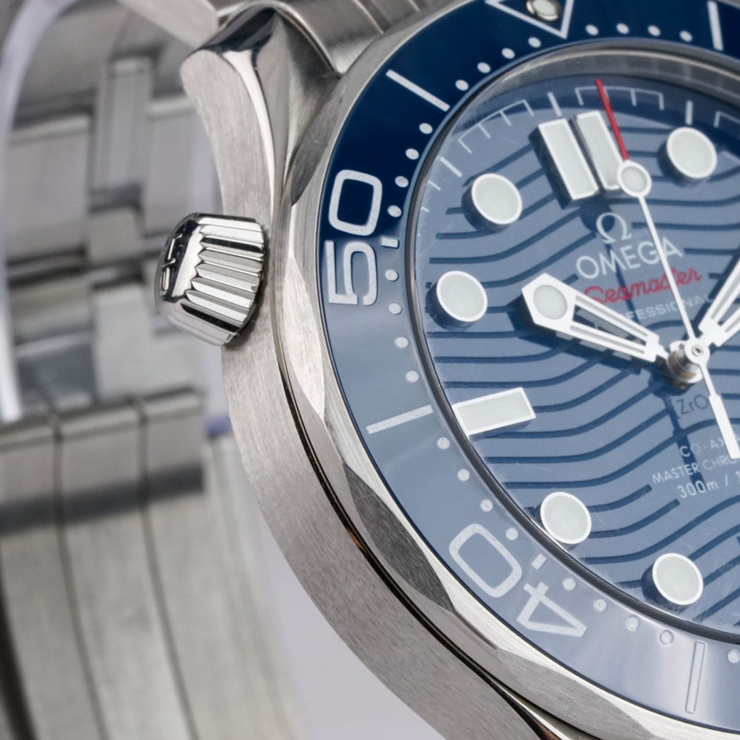Omega Seamaster Diver 300 M 210.30.42.20.03.001 (2020) - Blue dial 42 mm Steel case (4/7)