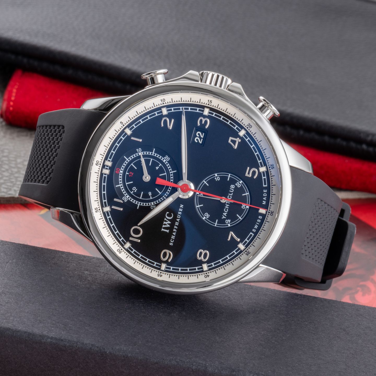 IWC Portuguese Yacht Club Chronograph IW390204 - (1/8)