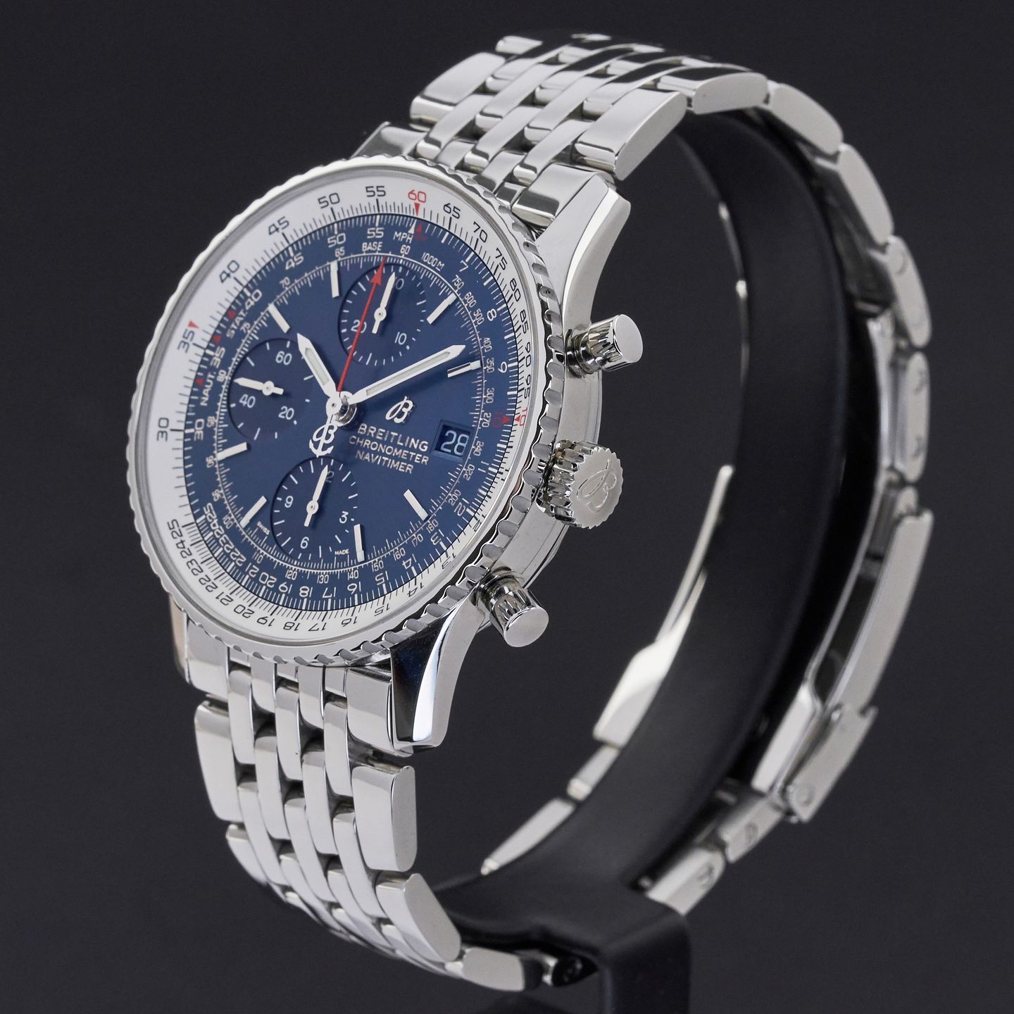 Breitling Navitimer A13324 (2020) - Black dial 41 mm Steel case (4/8)