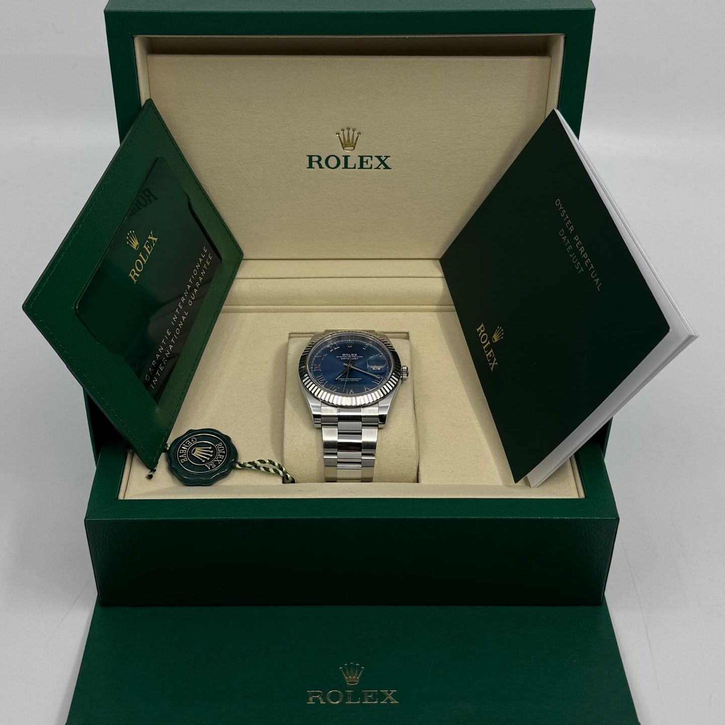 Rolex Datejust 41 126334 (2025) - Blauw wijzerplaat 41mm Staal (3/8)