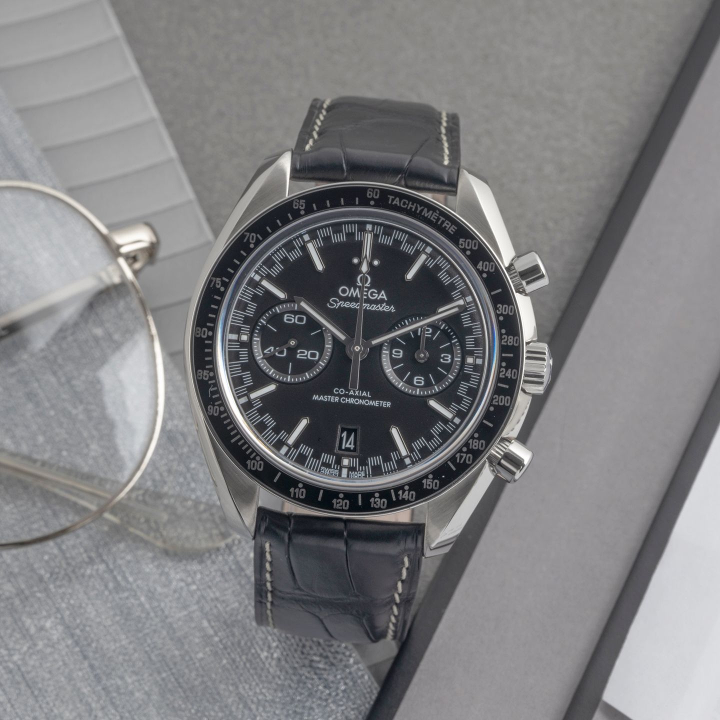 Omega Speedmaster Racing 329.33.44.51.01.001 - (1/8)