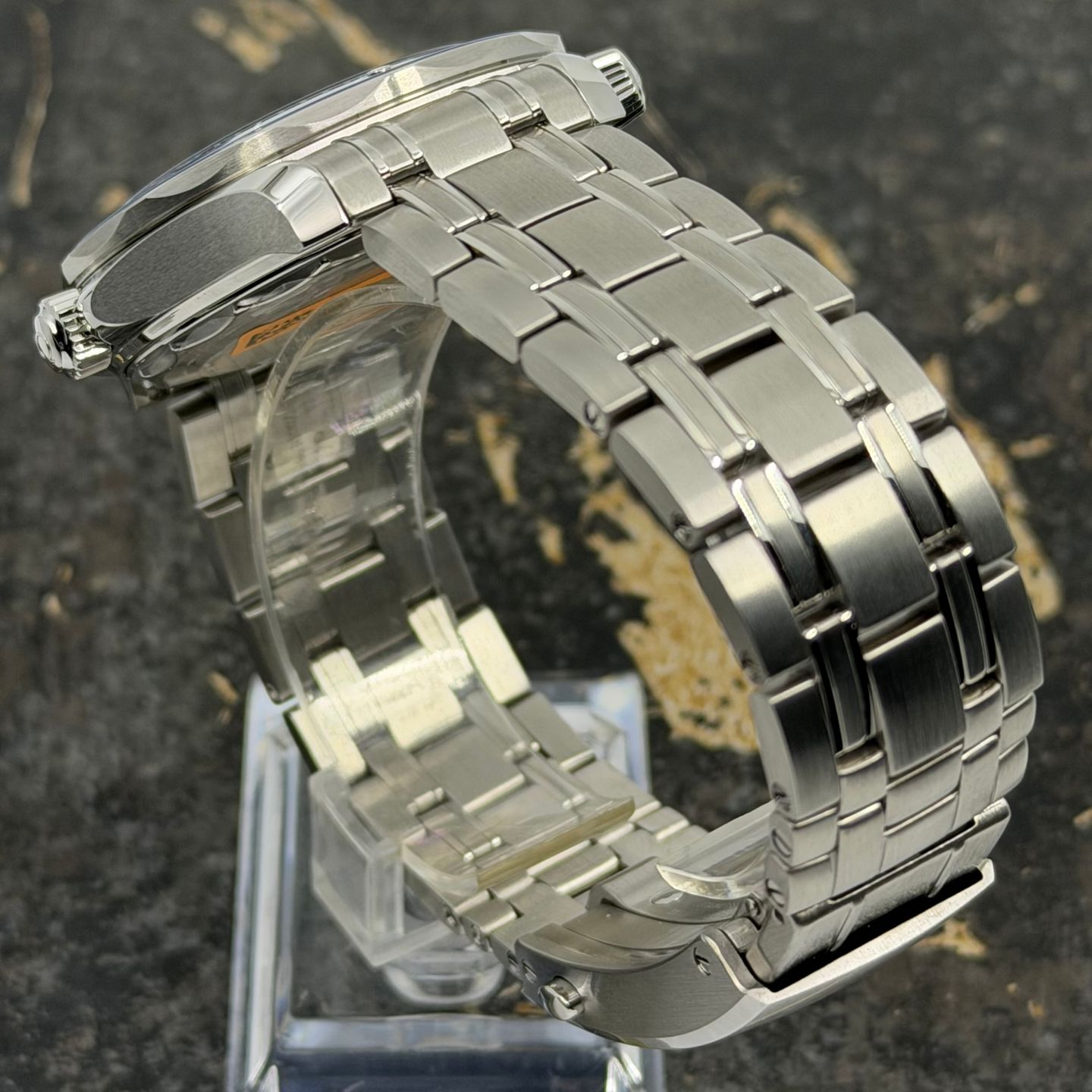 Omega Seamaster Diver 300 M 210.30.42.20.06.001 - (6/8)