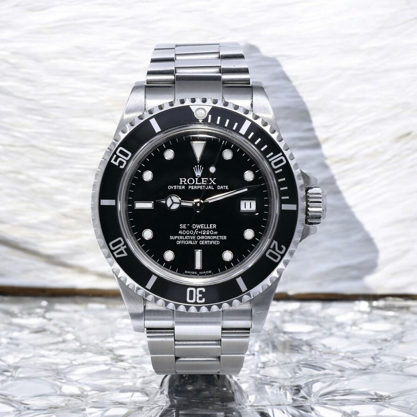 Rolex Sea-Dweller 4000 16600 (2004) - Black dial 40 mm Steel case (5/7)