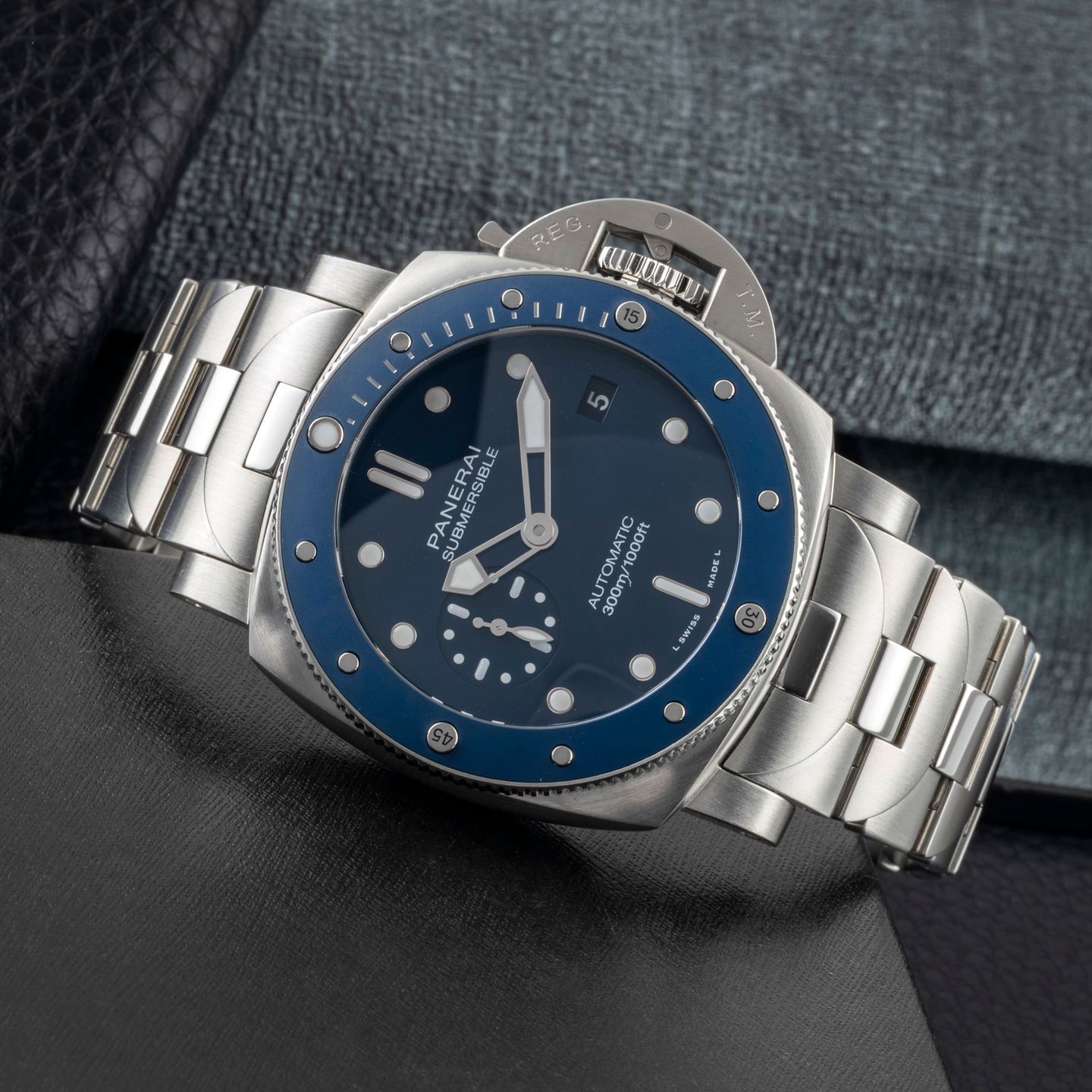 Panerai Luminor Submersible PAM02068 - (2/8)