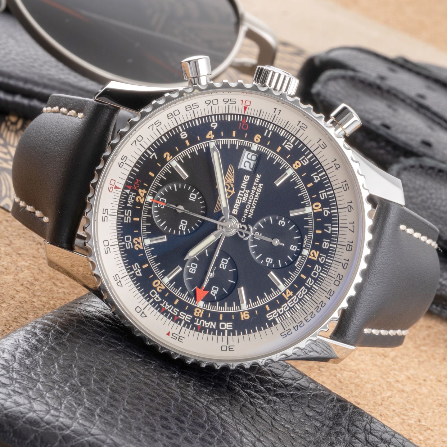 Breitling Navitimer World A2432212/B726 (Onbekend (willekeurig serienummer)) - Zwart wijzerplaat 46mm Staal (2/8)