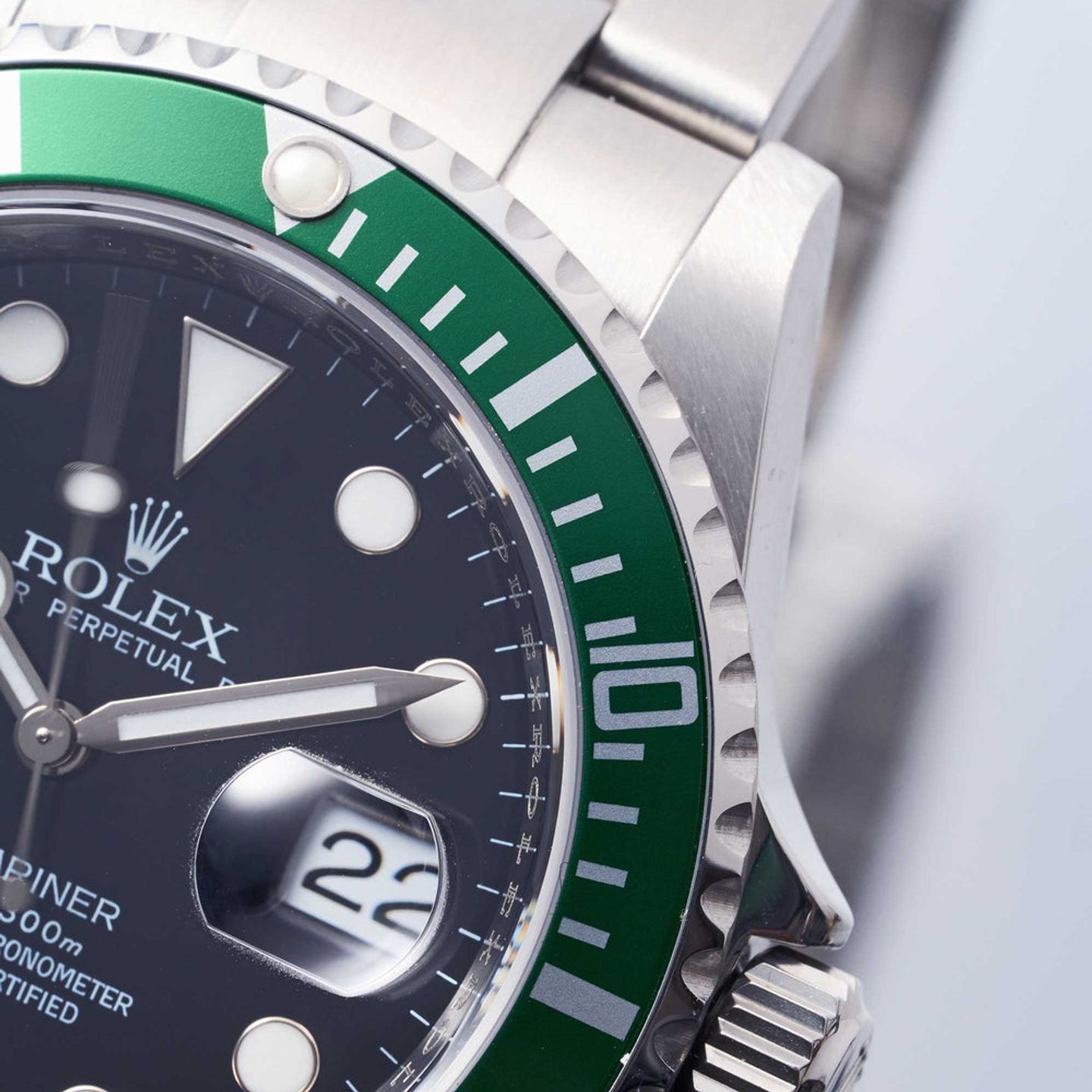 Rolex Submariner Date 16610LV - (6/16)