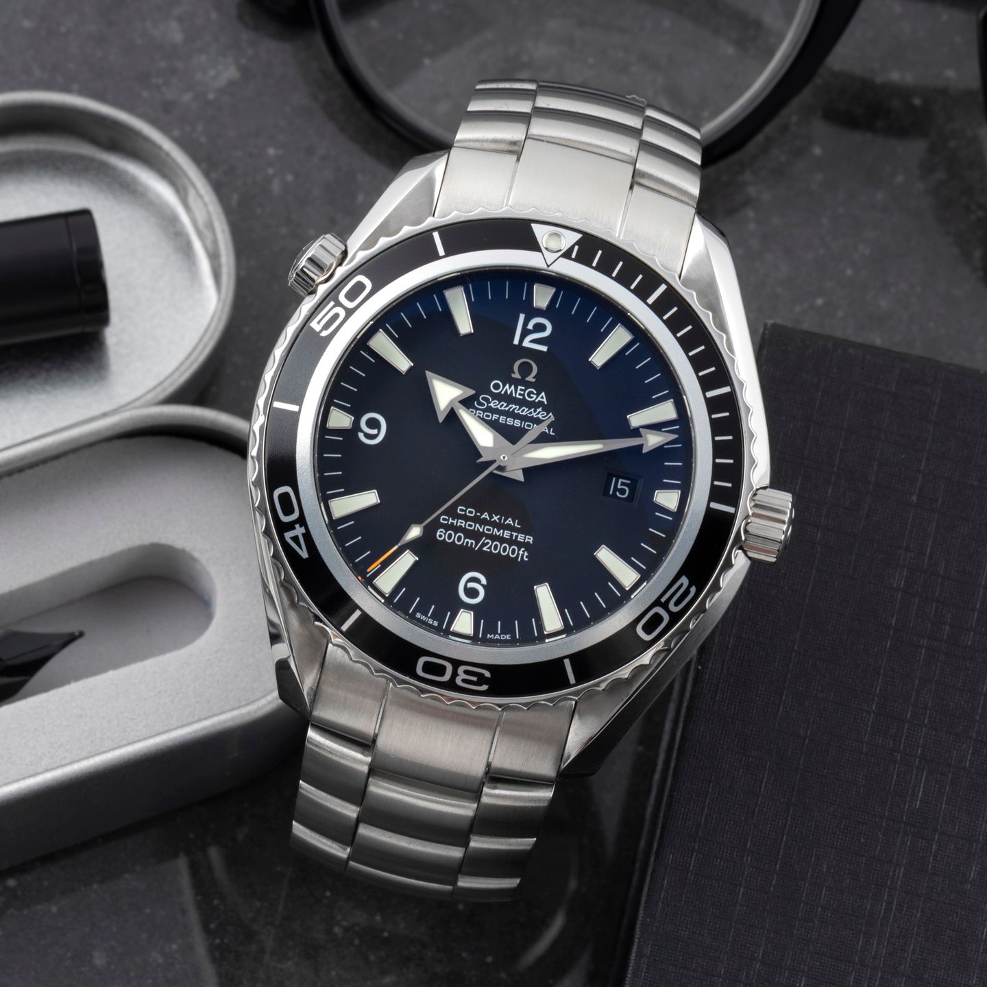 Omega Seamaster Planet Ocean 2200.50.00 (Unknown (random serial)) - Black dial 46 mm Steel case (1/8)