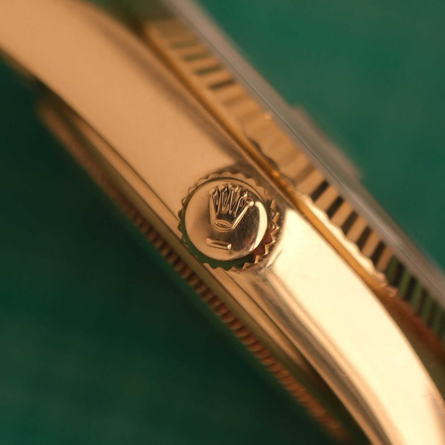 Rolex Day-Date 36 18038 (1979) - Rood wijzerplaat 36mm Geelgoud (8/24)