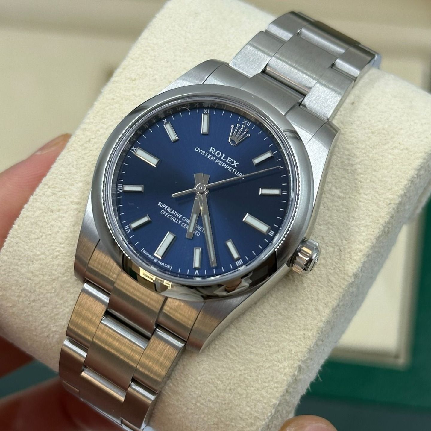 Rolex Oyster Perpetual 34 124200 (2022) - Blauw wijzerplaat 28mm Staal (8/8)