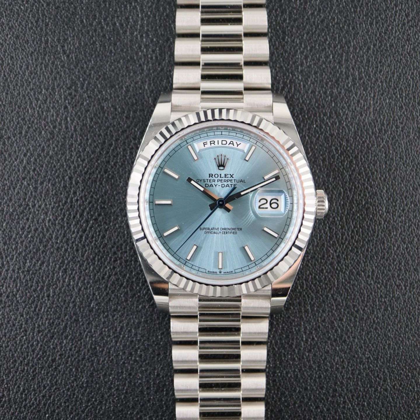Rolex Day-Date 40 228236 (2024) - Blue dial 40 mm Platinum case (1/8)