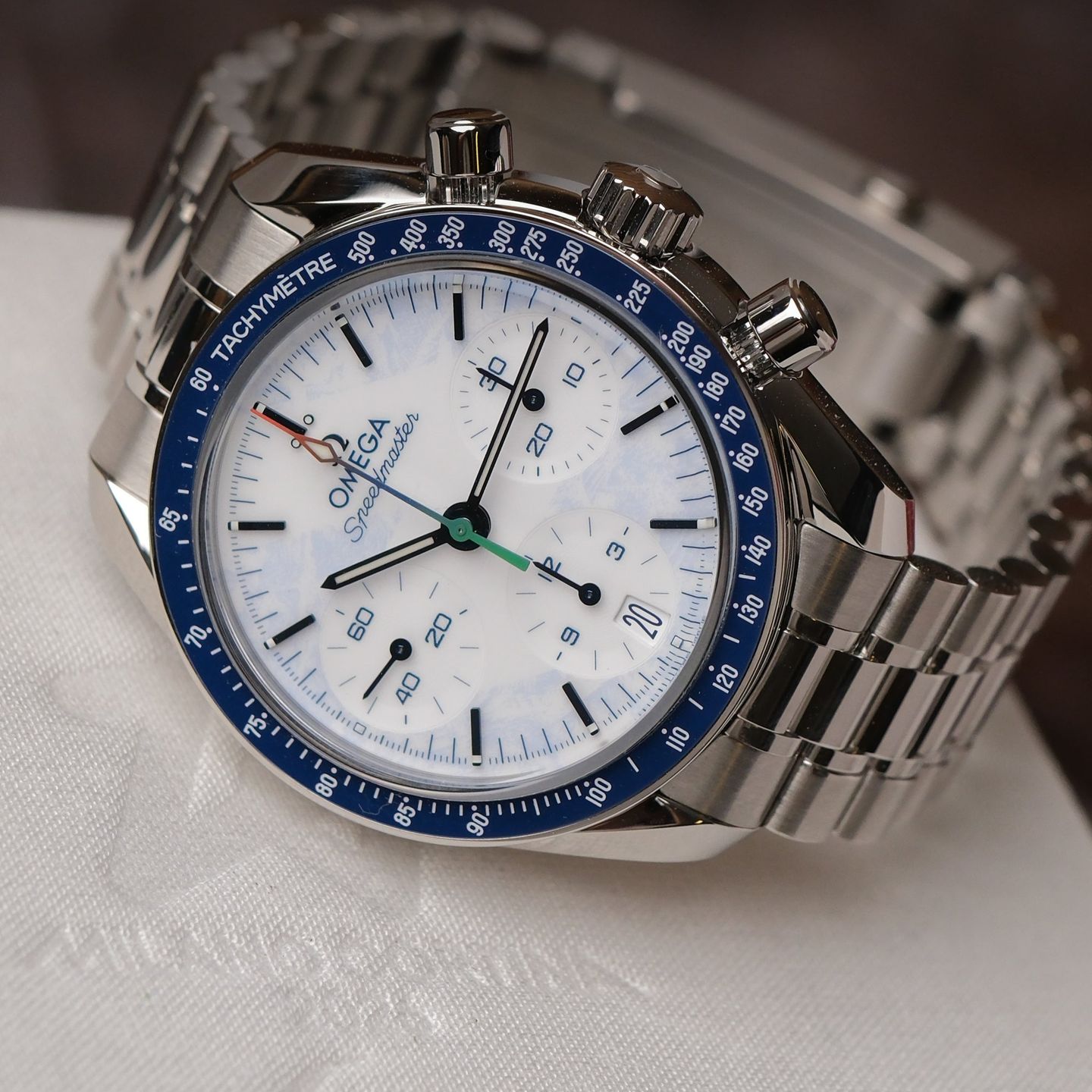 Omega Speedmaster Date 522.30.38.50.04.002 - (1/5)