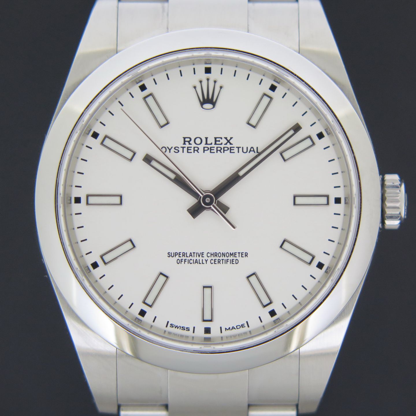 Rolex Oyster Perpetual 114300 (2019) - White dial 39 mm Steel case (2/4)
