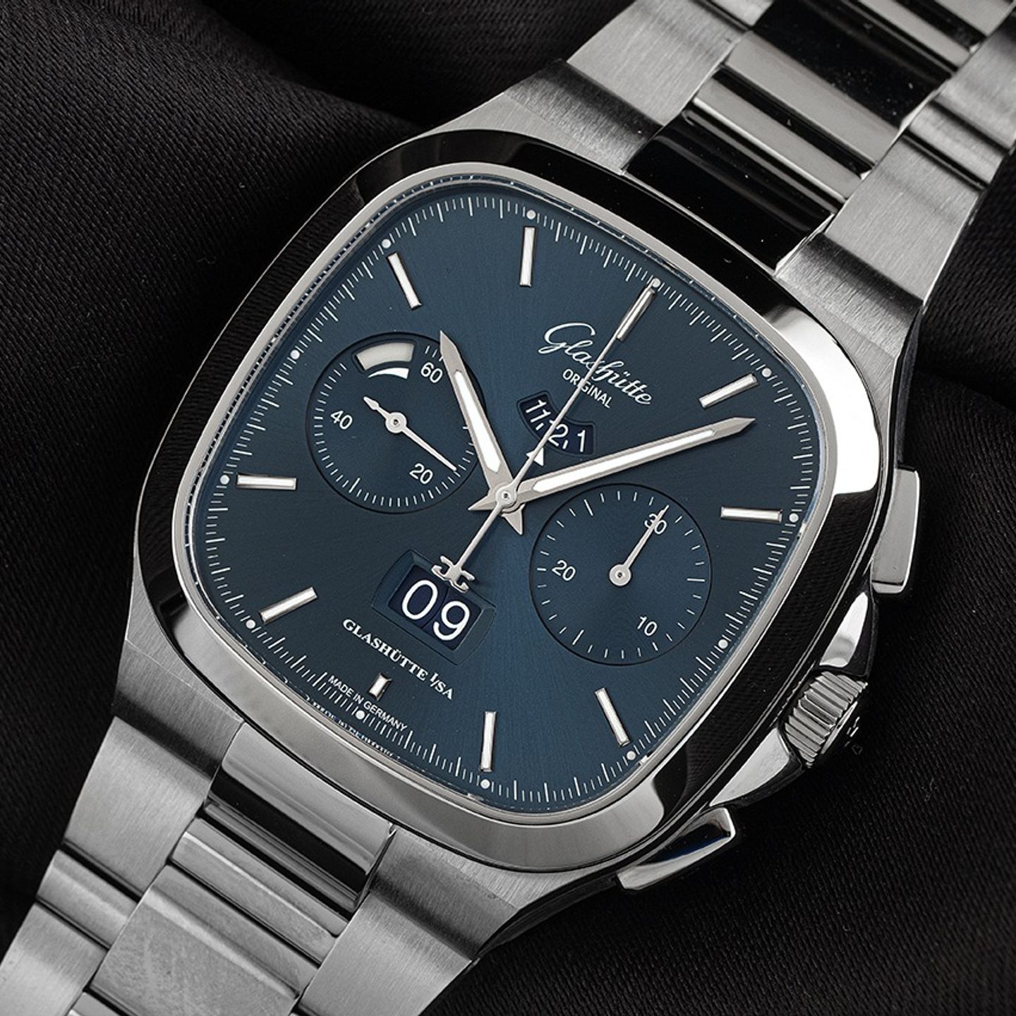 Glashütte Original Senator Chronograph Panorama Date 1-37-02-08-02-70 (2025) - Blue dial 40 mm Steel case (3/7)