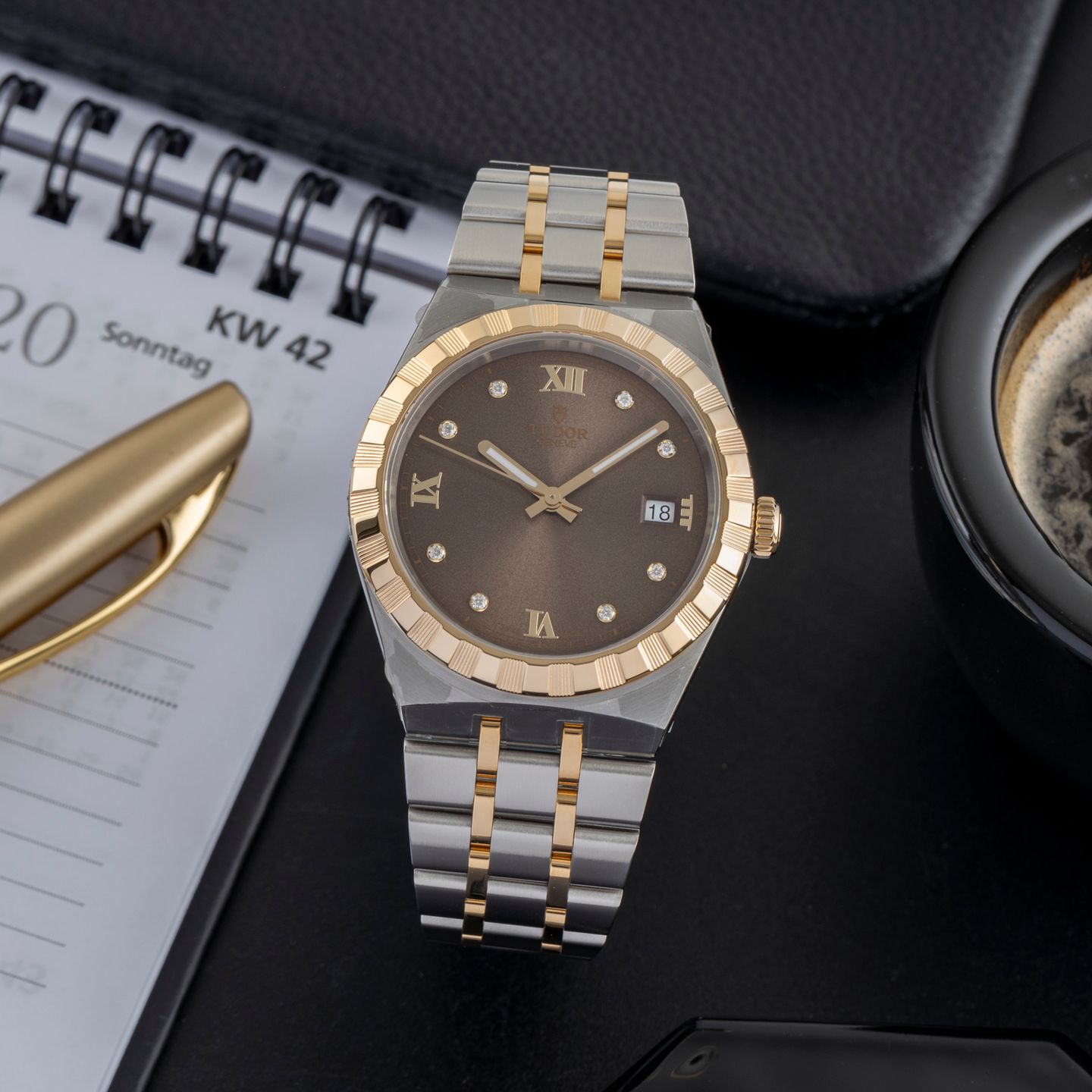 Tudor Royal 28503 (Onbekend (willekeurig serienummer)) - Bruin wijzerplaat 38mm Staal (1/8)