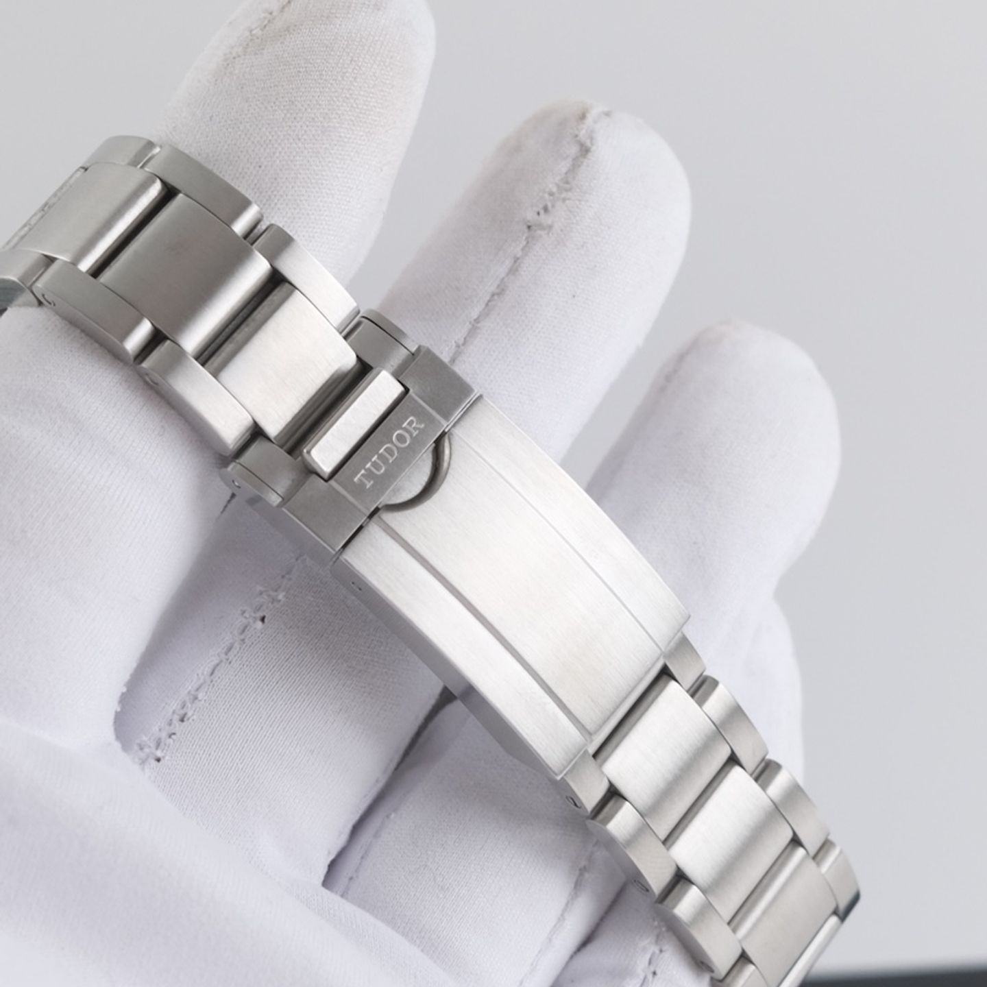 Tudor Ranger 79950 (2024) - Black dial 39 mm Steel case (7/8)