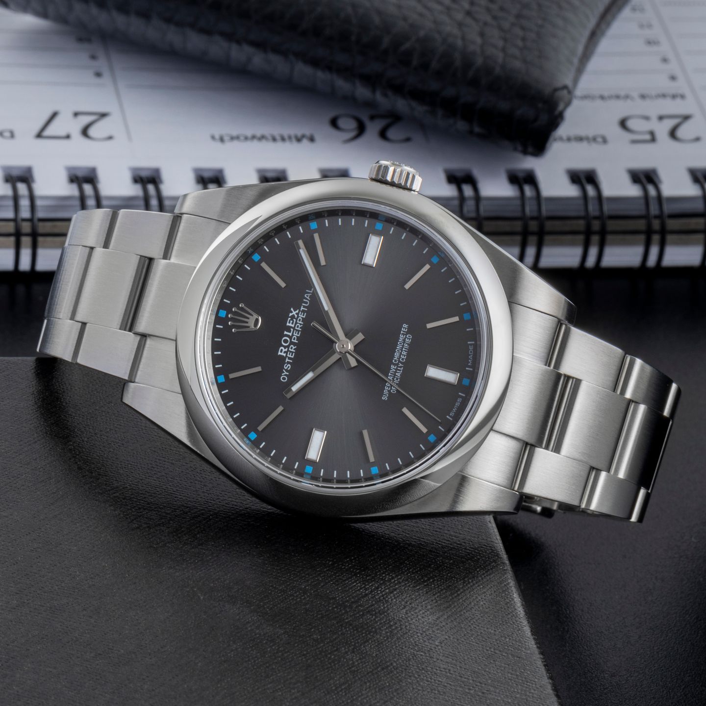 Rolex Oyster Perpetual 39 114300 - (2/8)