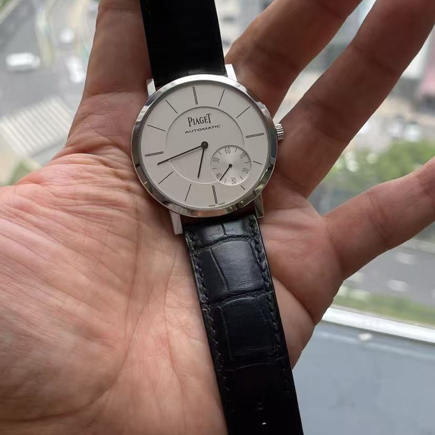 Piaget Altiplano G0A35130 (2023) - Silver dial 43 mm White Gold case (3/3)