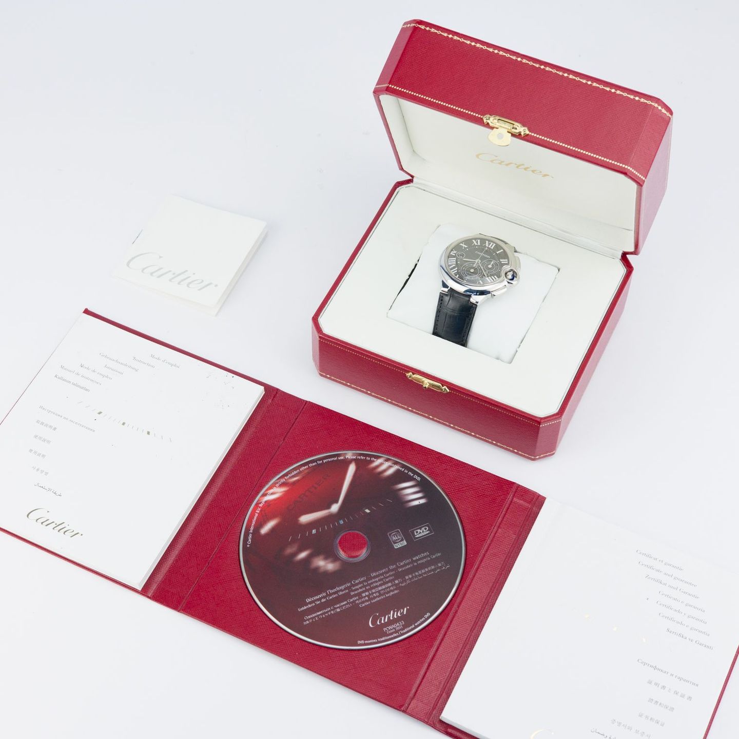 Cartier Ballon Bleu 44mm W6920052 (2023) - Black dial 44 mm Steel case (2/8)