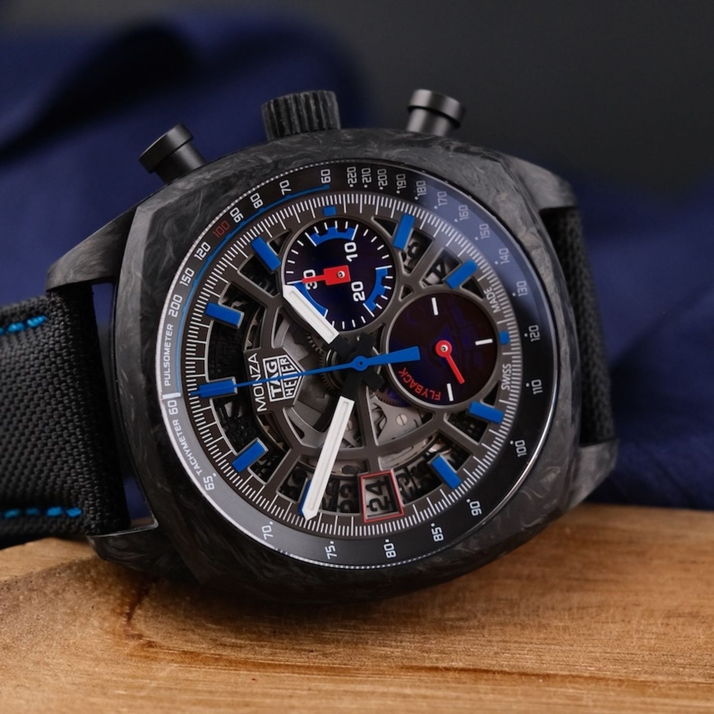 TAG Heuer Monza CR5090.FN6001 (2023) - Black dial 42 mm Carbon case (5/8)