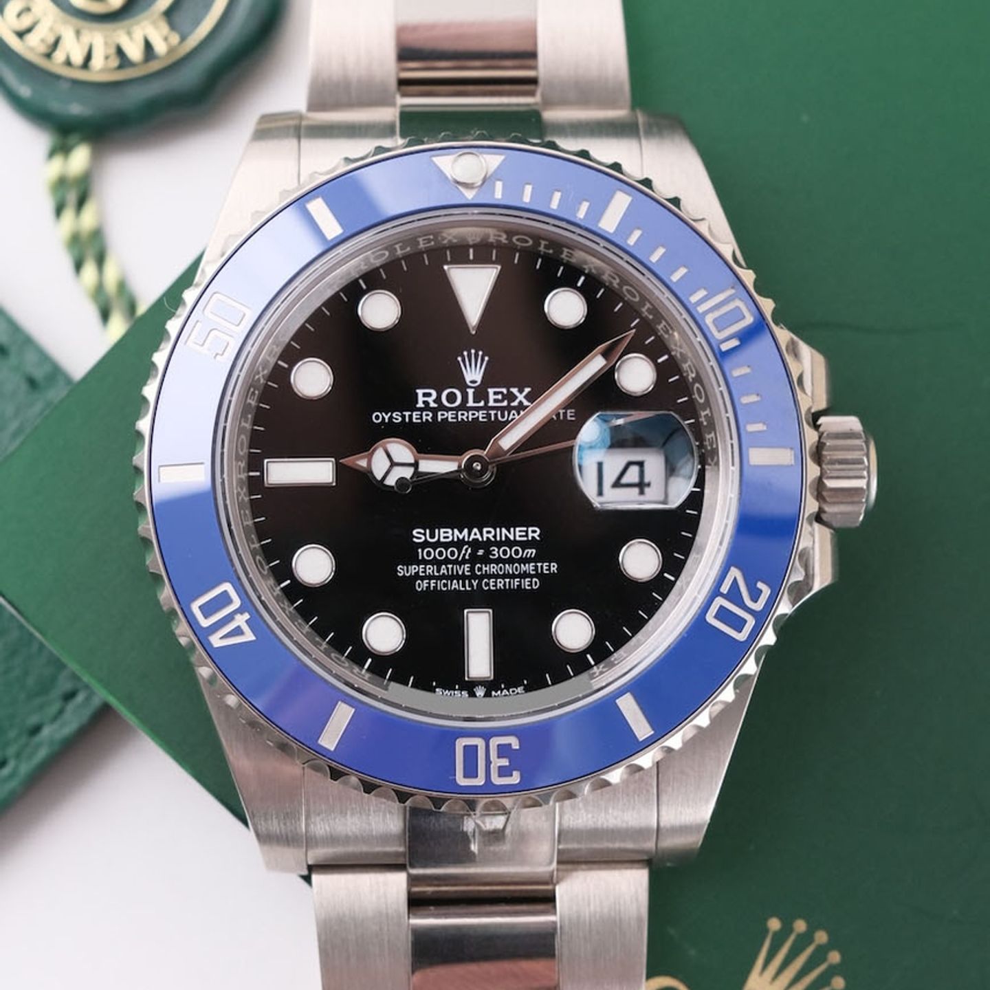 Rolex Submariner Date 126619LB (2023) - Black dial 41 mm White Gold case (4/8)