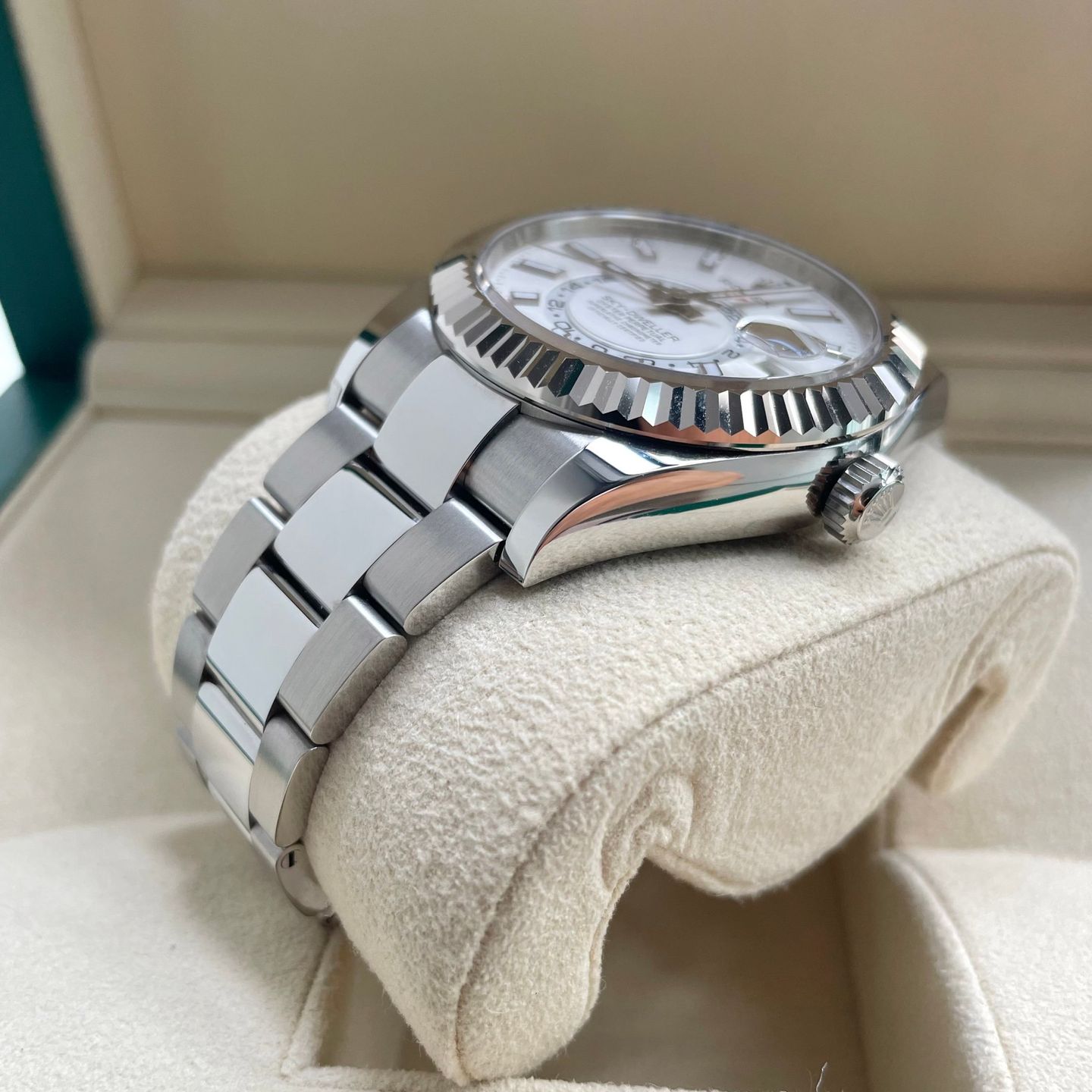 Rolex Sky-Dweller 326934 (2021) - Wit wijzerplaat 42mm Staal (4/7)