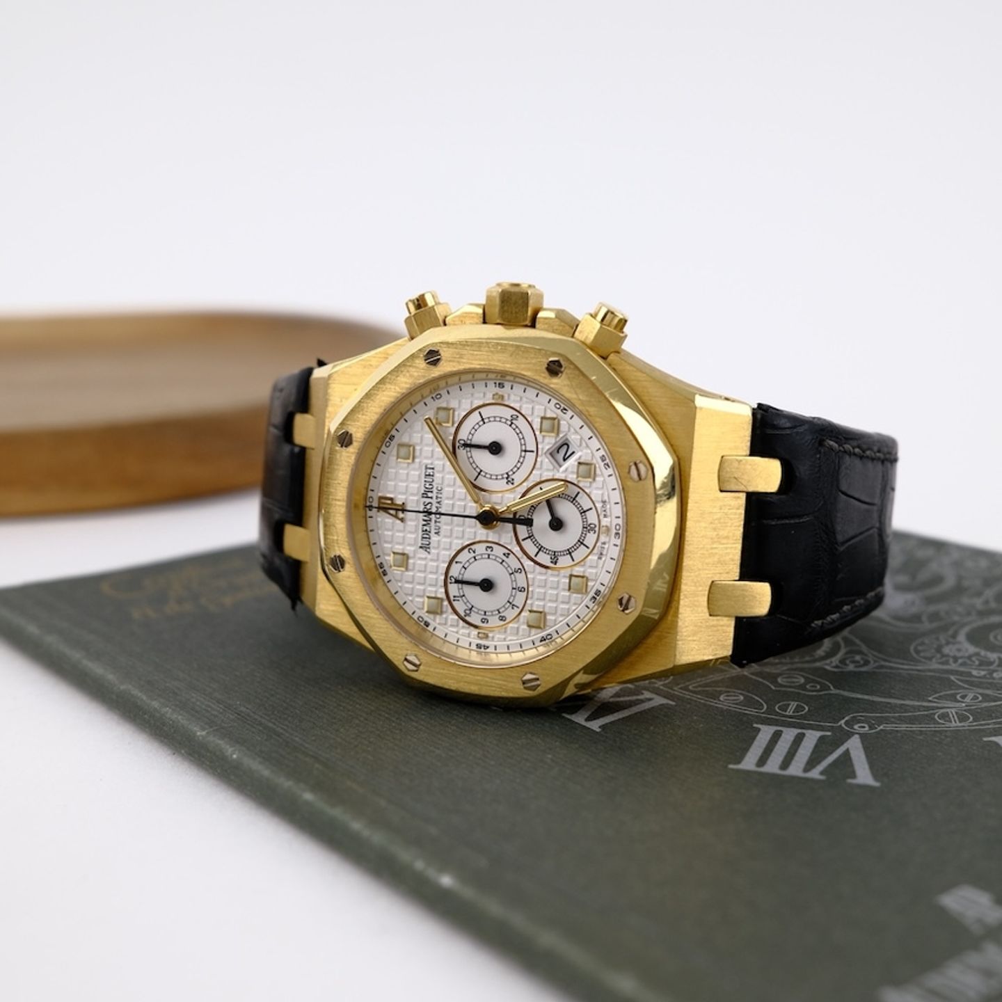 Audemars Piguet Royal Oak Chronograph 26022BA - (3/8)
