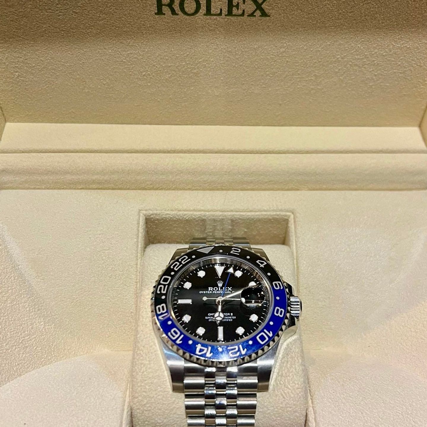 Rolex GMT-Master II 126718GRNR - (2/3)