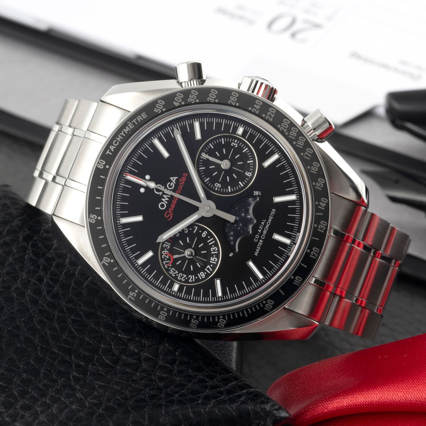 Omega Speedmaster Moonphase 304.30.44.52.01.001 (2019) - Zwart wijzerplaat 44mm Staal (2/8)