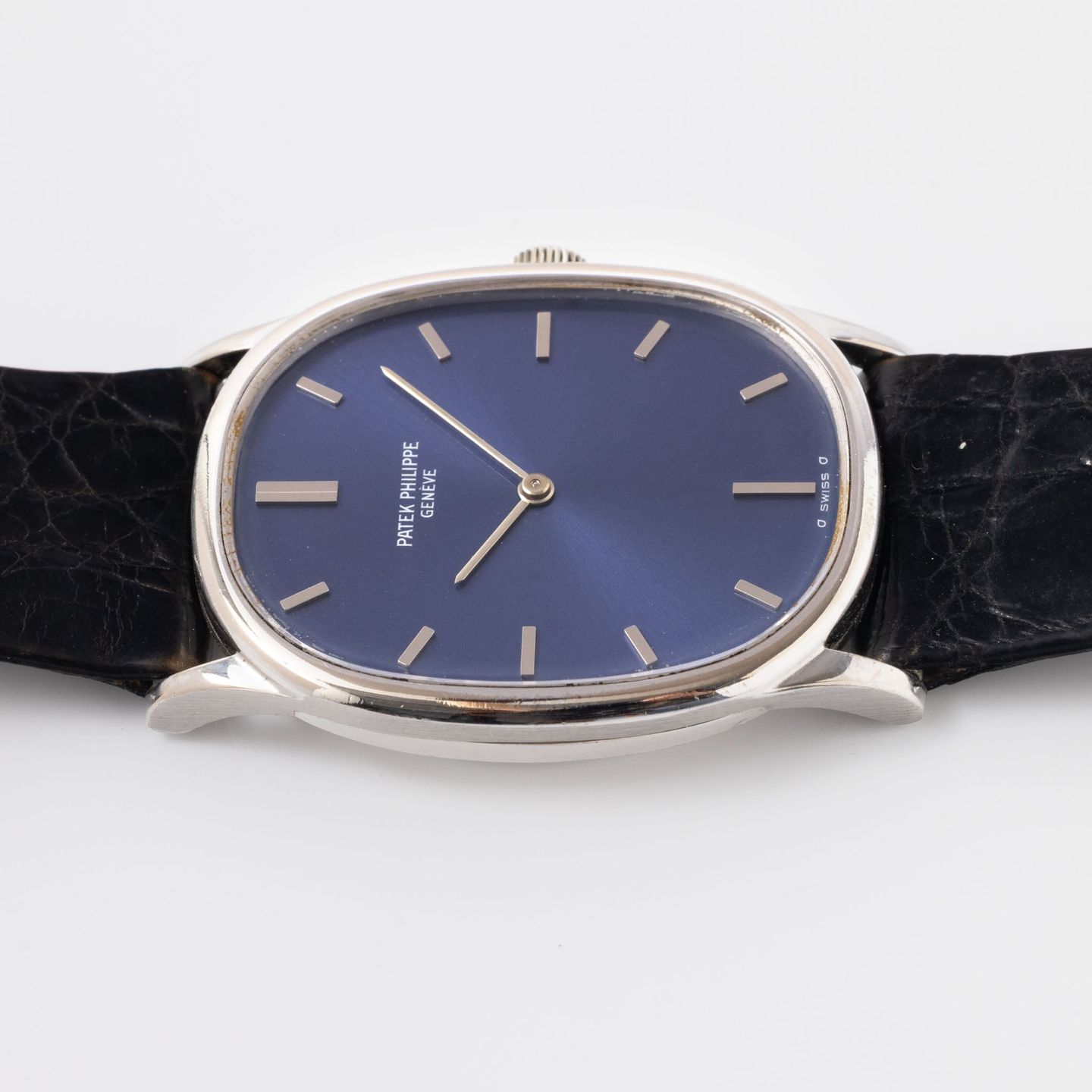 Patek Philippe Golden Ellipse 5738/1R-001 (Unknown (random serial)) - Black dial 35 mm Rose Gold case (7/8)