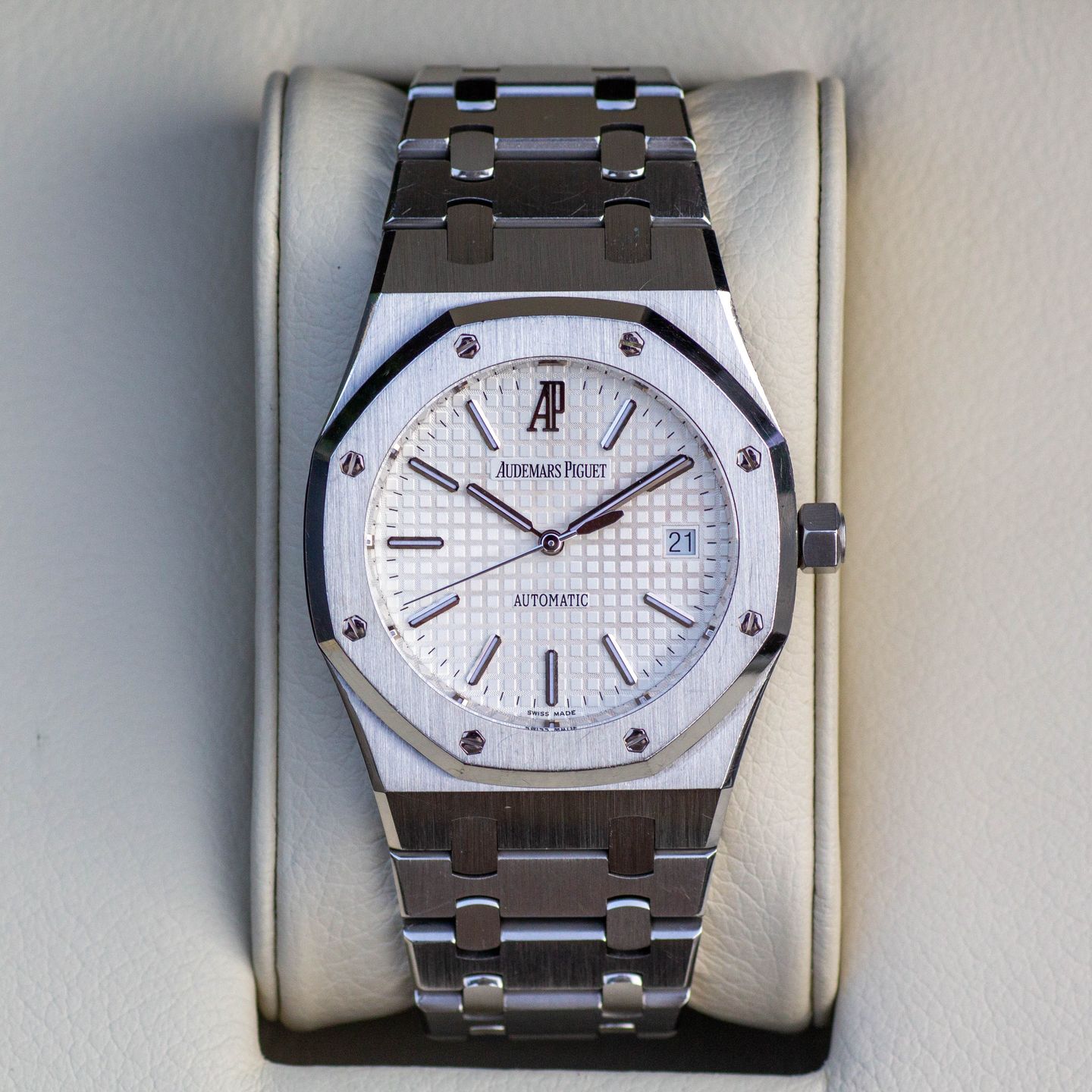 Audemars Piguet Royal Oak Selfwinding 15300ST (2011) - Wit wijzerplaat 39mm Staal (1/8)