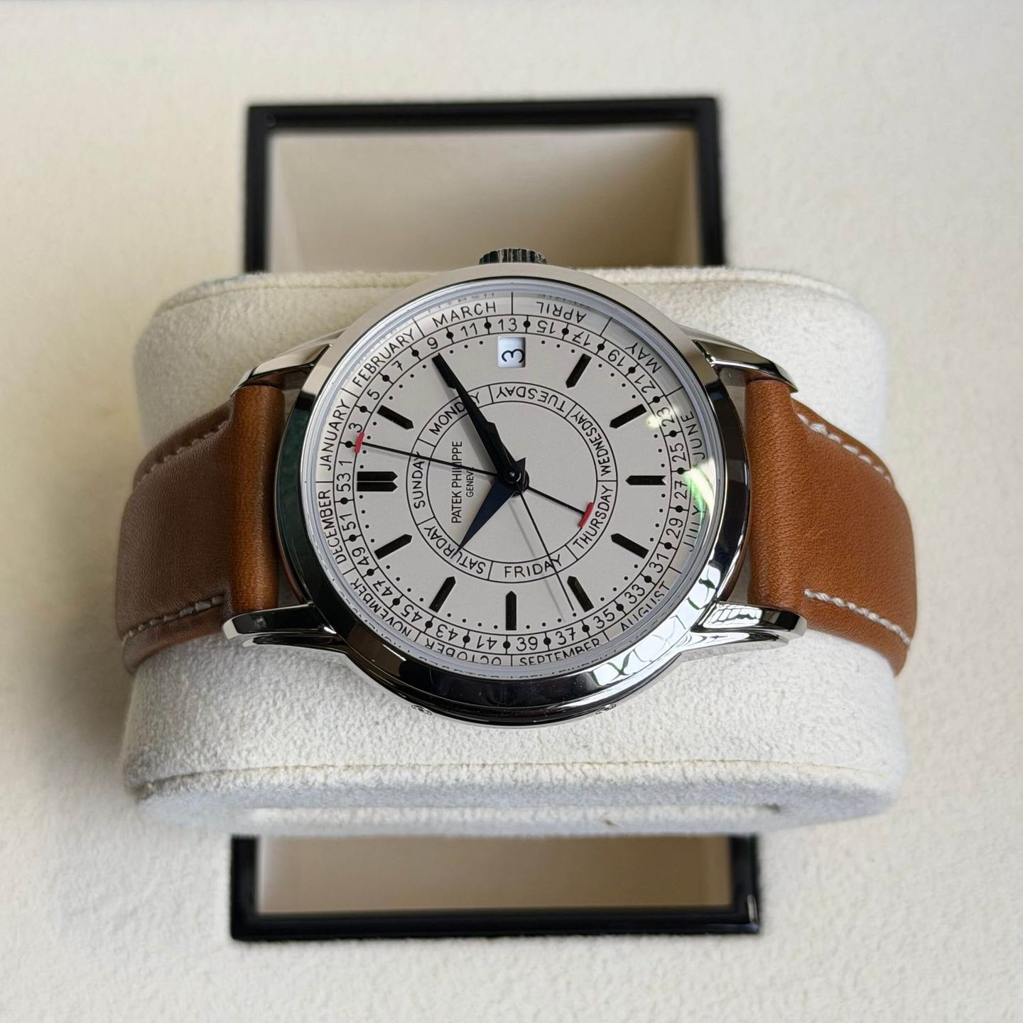 Patek Philippe Calatrava 5212A-001 - (3/8)