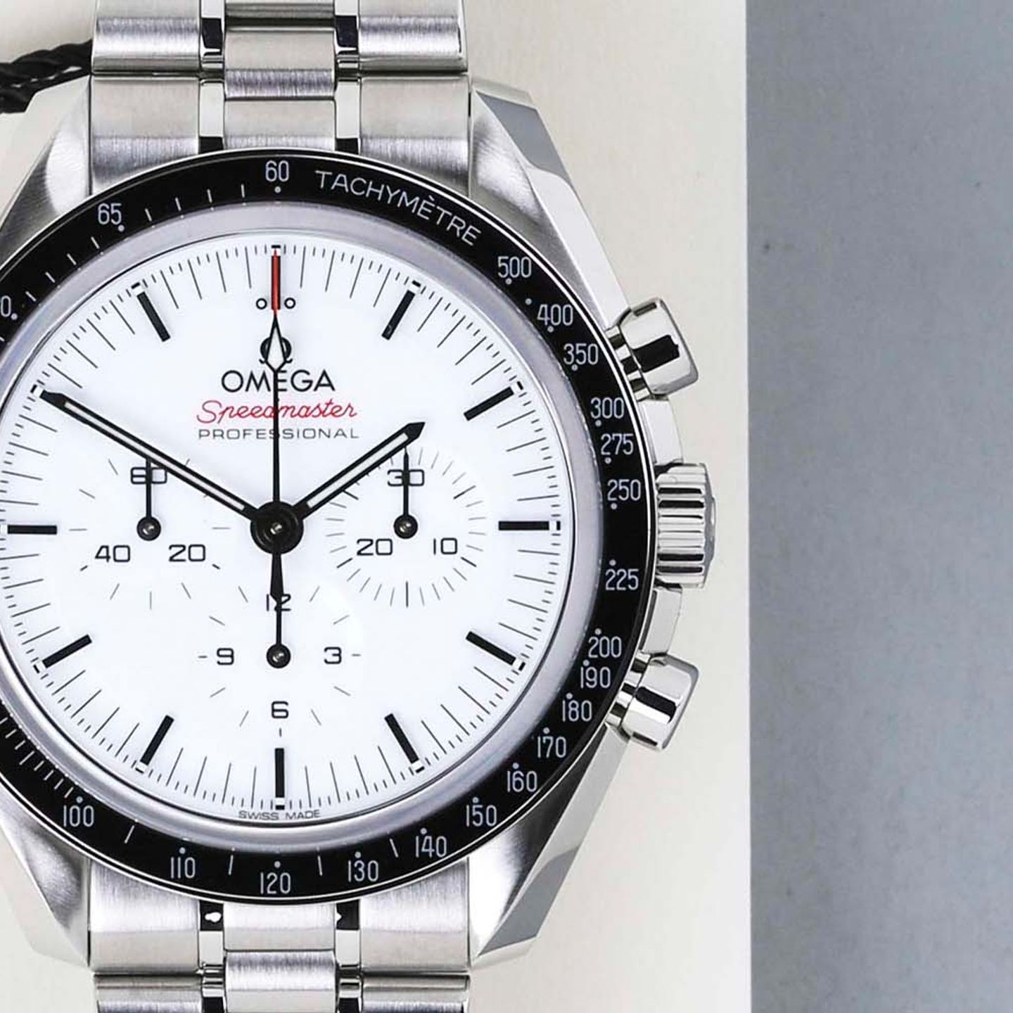 Omega Speedmaster Professional Moonwatch 310.30.42.50.04.001 (2024) - White dial 42 mm Steel case (5/8)