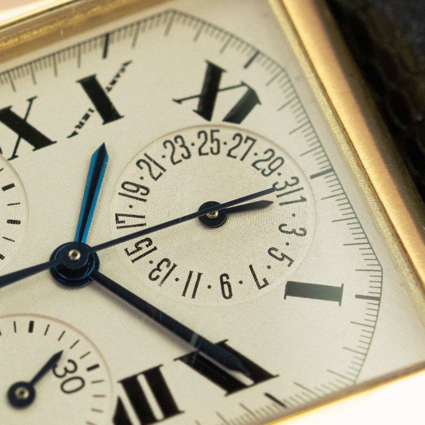 Cartier Tank Française 1830 - (4/6)