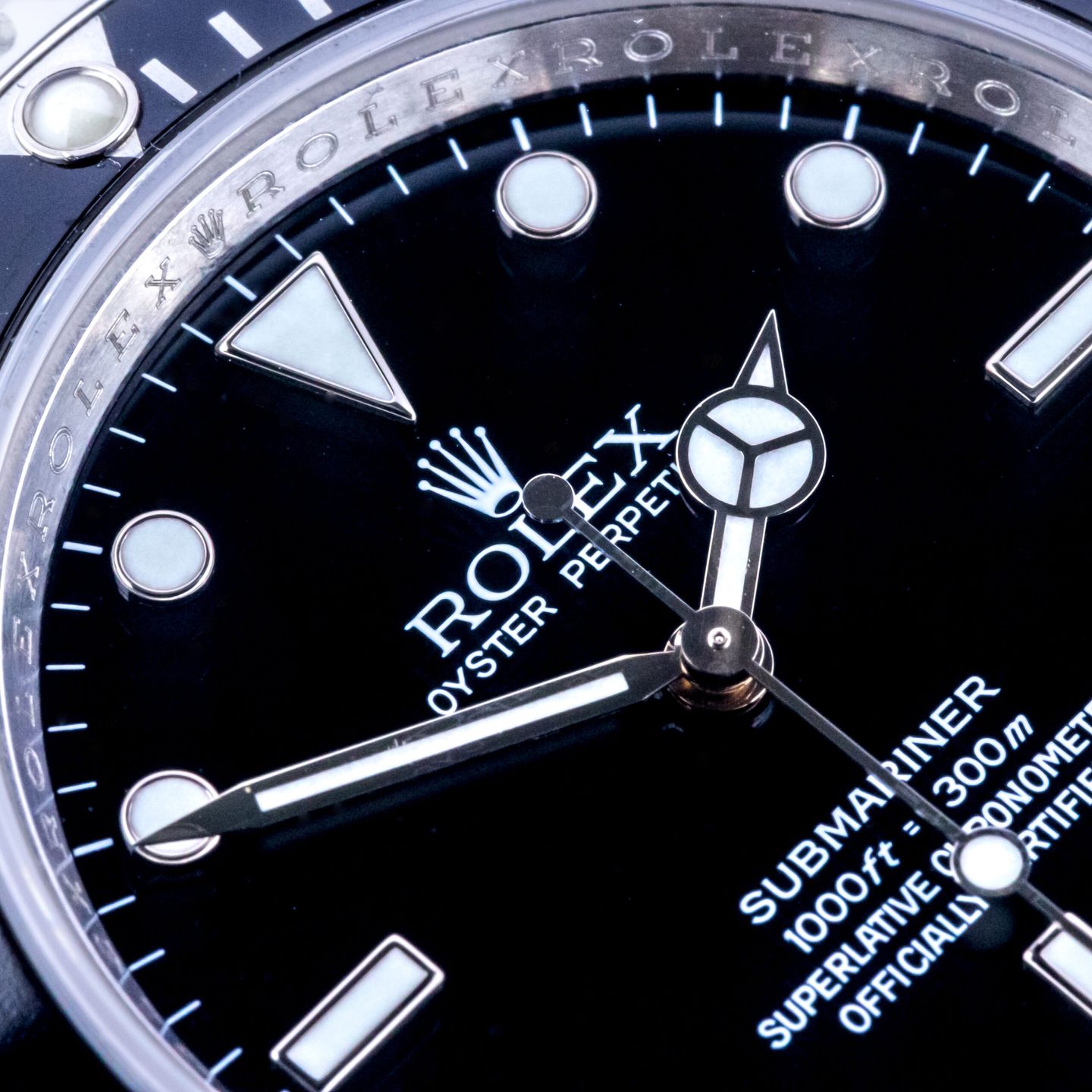 Rolex Submariner No Date 14060M (2006) - Black dial 40 mm Steel case (2/8)