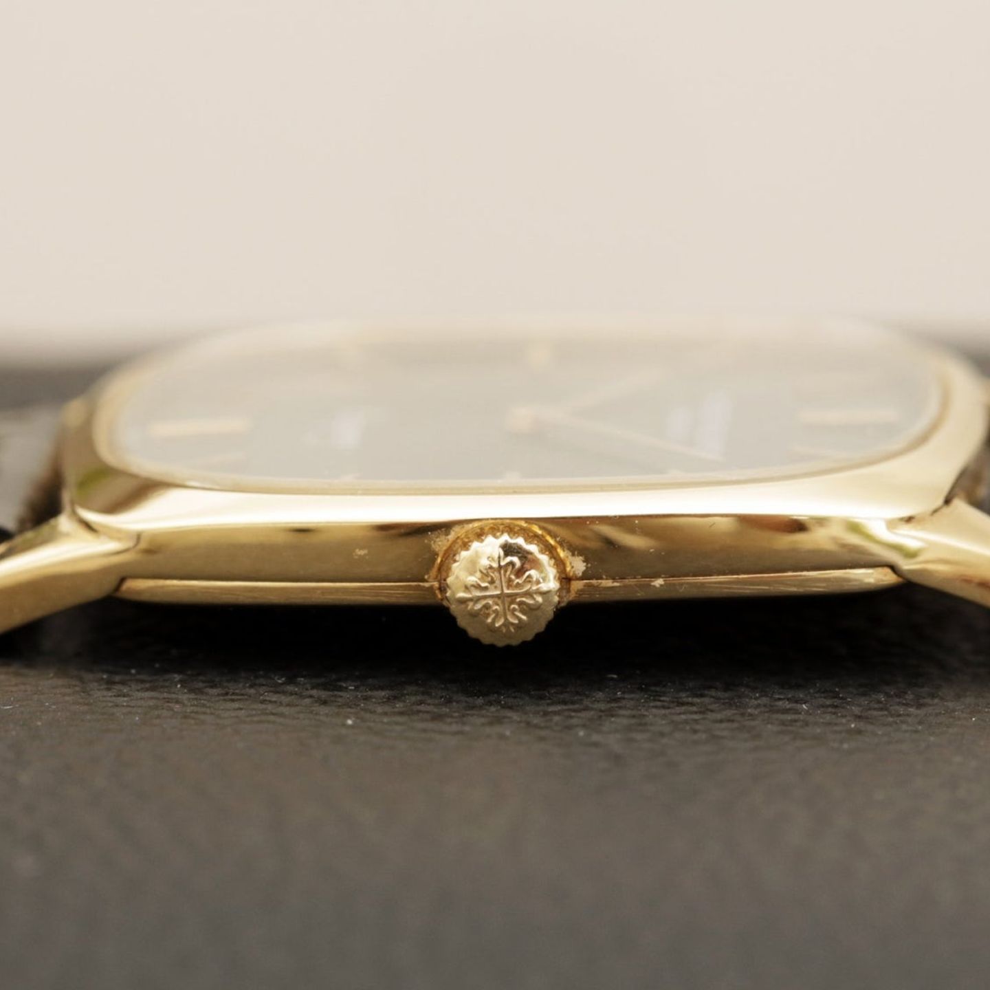 Patek Philippe Golden Ellipse 3566 (1973) - Blue dial 28 mm Yellow Gold case (5/7)