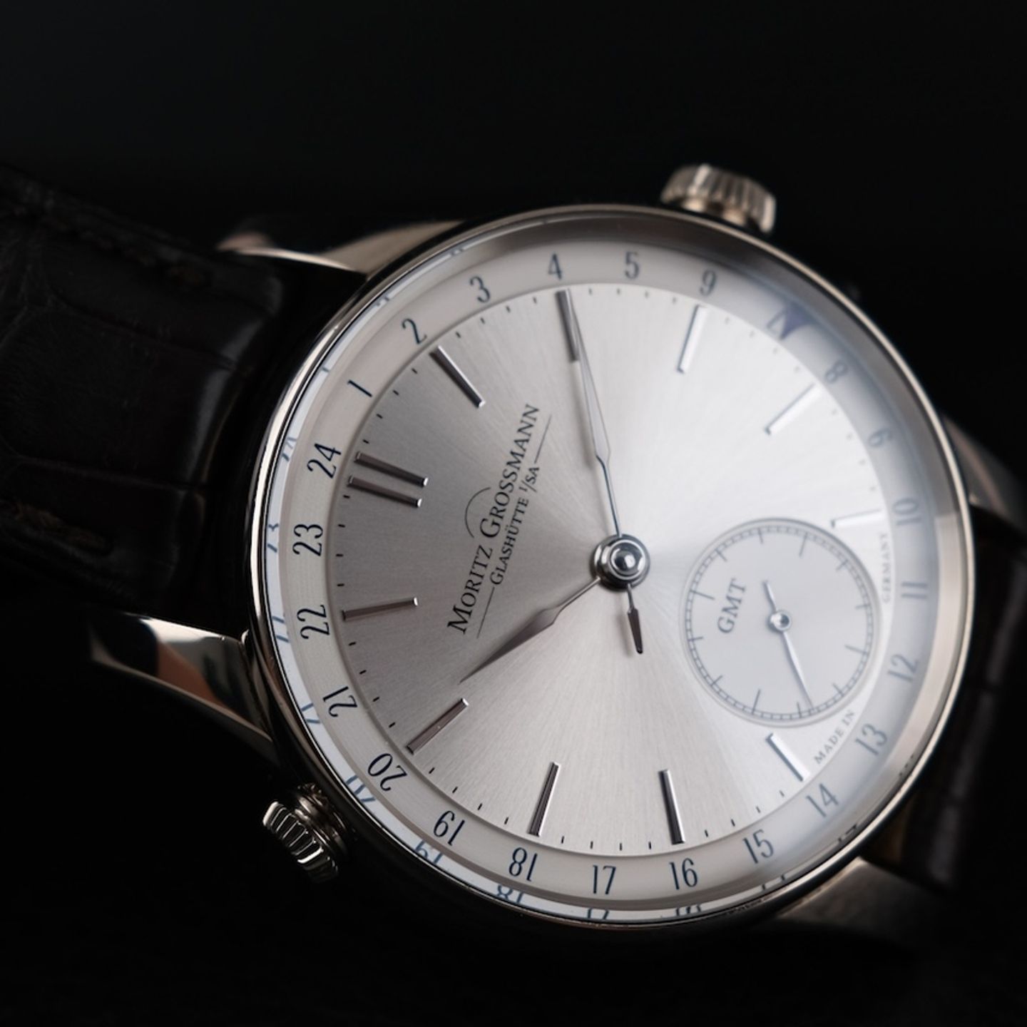 Moritz Grossmann GMT MG002155 (2019) - Silver dial 41 mm White Gold case (4/8)