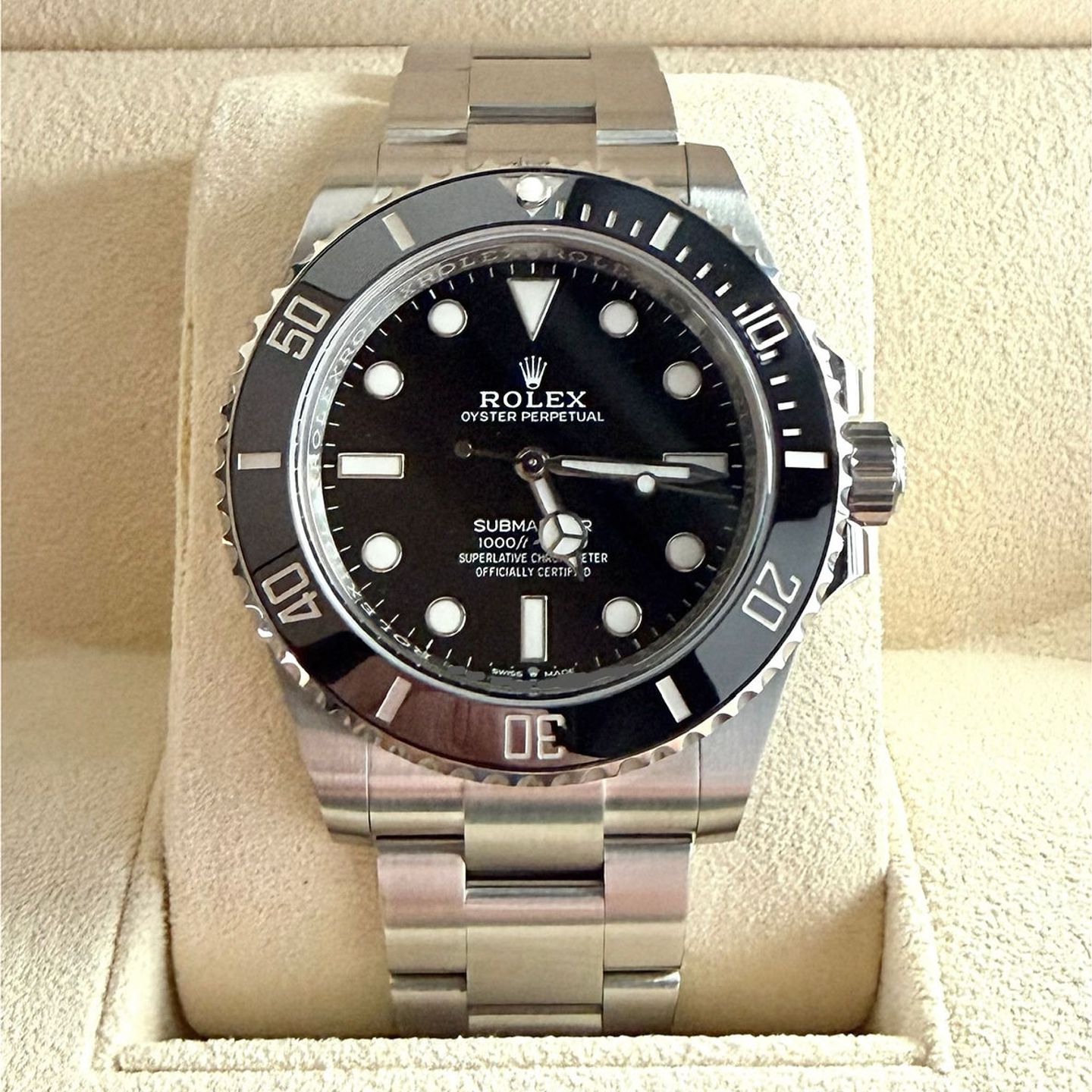 Rolex Submariner No Date 124060 (2023) - Black dial 40 mm Steel case (2/6)