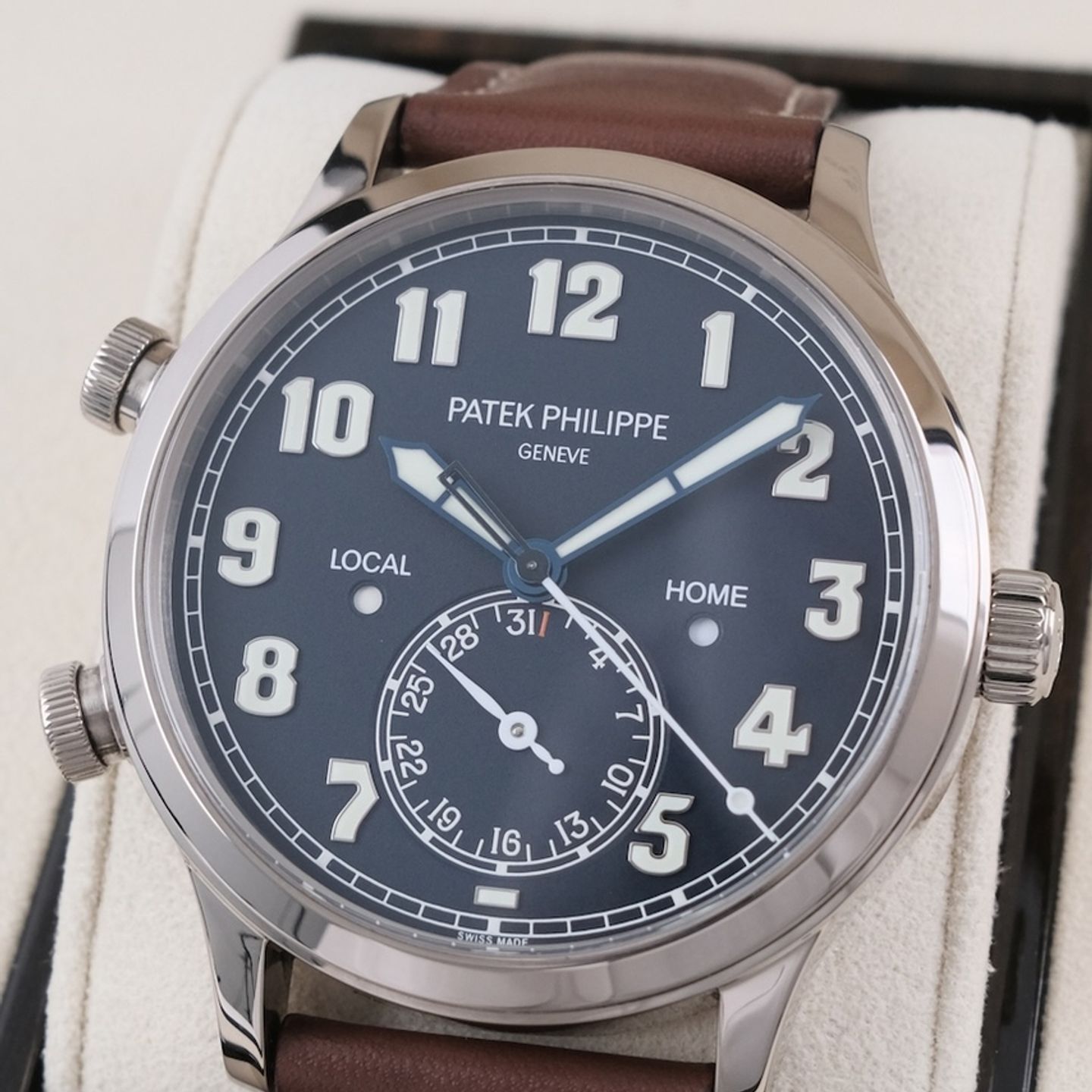 Patek Philippe Calatrava 5524G-001 - (3/8)