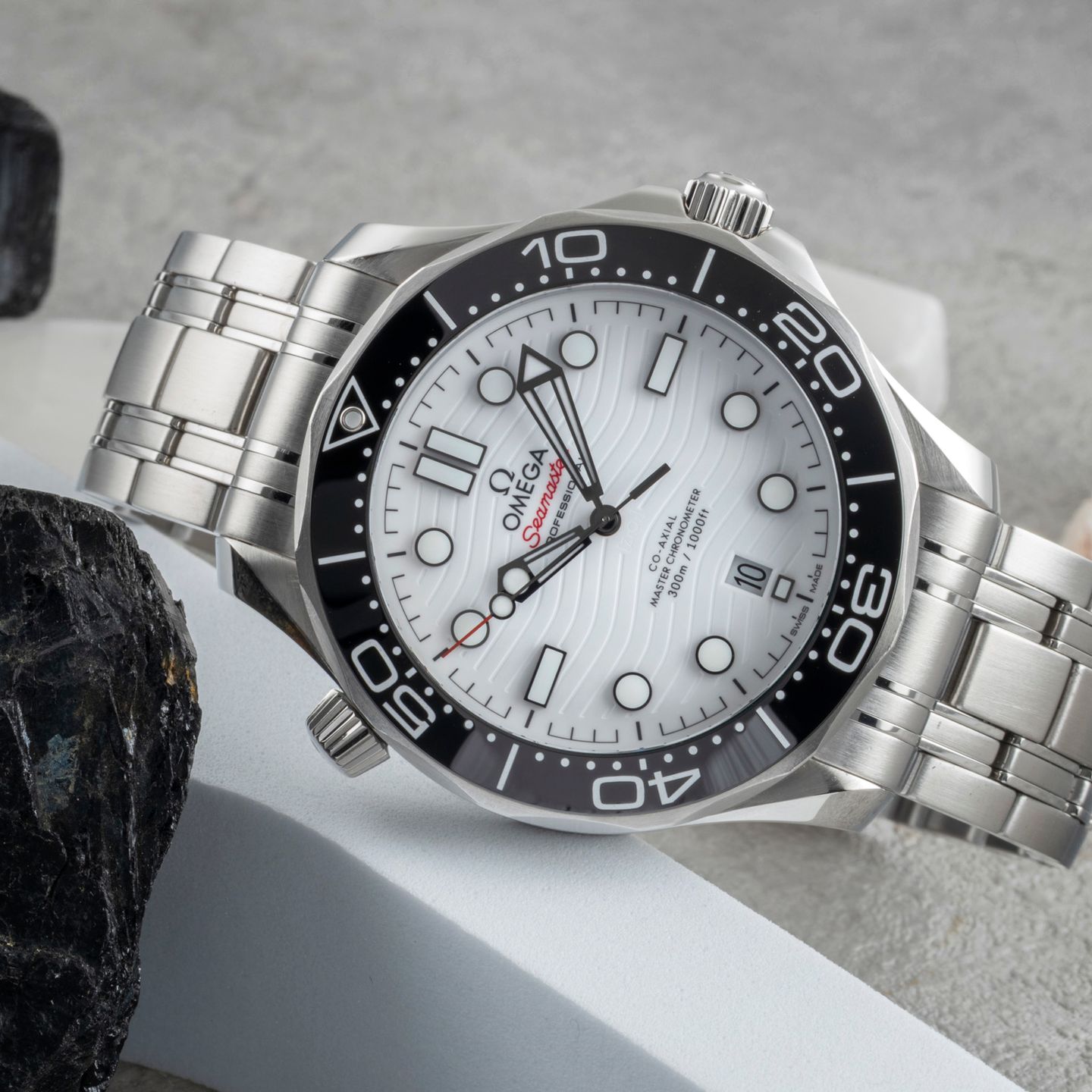 Omega Seamaster Diver 300 M 210.30.42.20.04.001 (Unknown (random serial)) - White dial 42 mm Steel case (2/8)