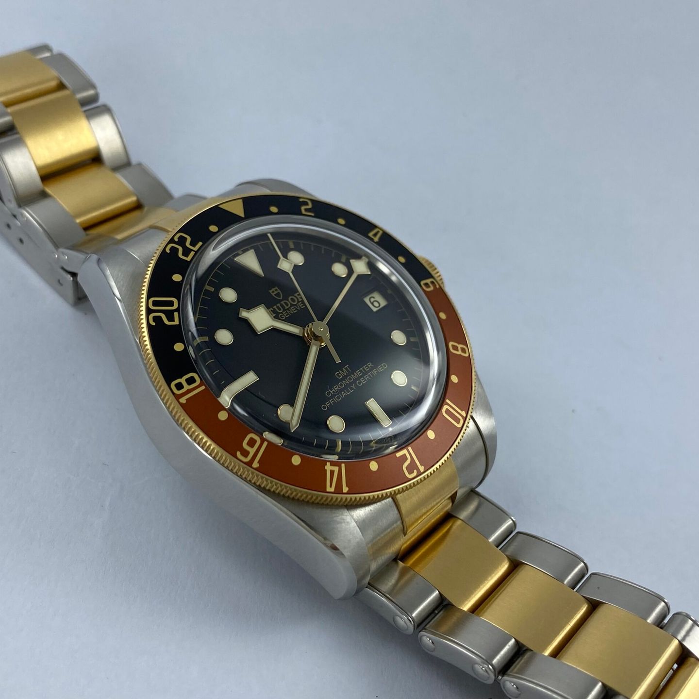 Tudor Black Bay GMT 79833MN (2022) - Black dial 41 mm Steel case (5/7)