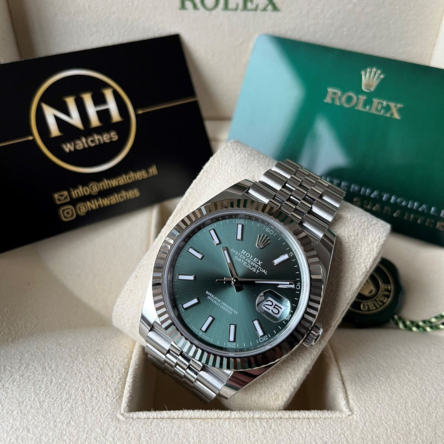 Rolex Datejust 41 126334 (2023) - Green dial 41 mm Steel case (3/4)