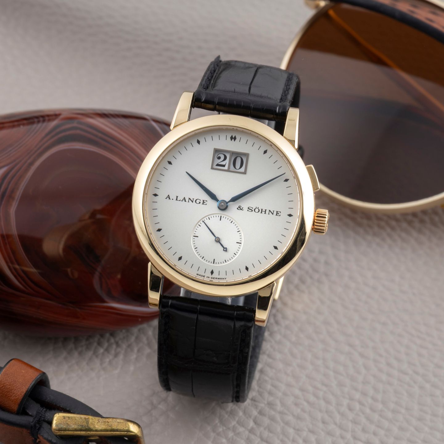 A. Lange & Söhne Saxonia 105.022 - (1/8)