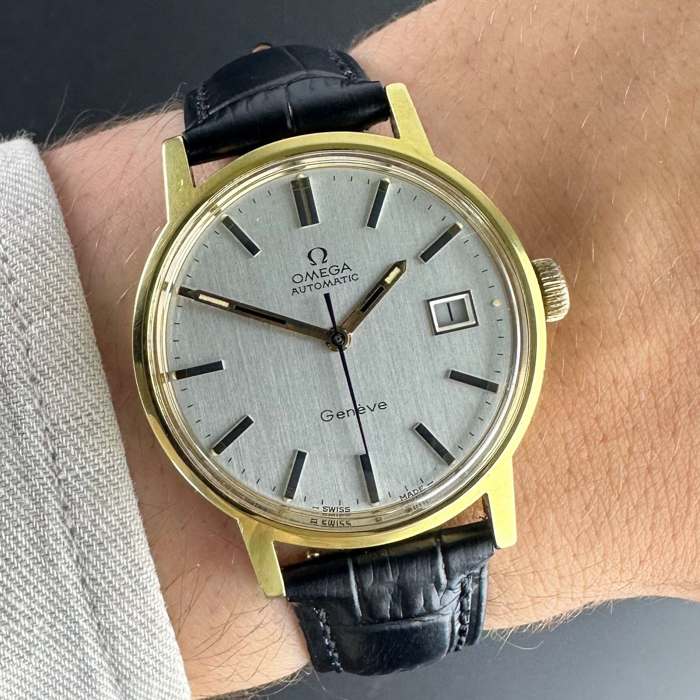 Omega Genève 166.0098 (1973) - White dial 35 mm Gold/Steel case (2/8)