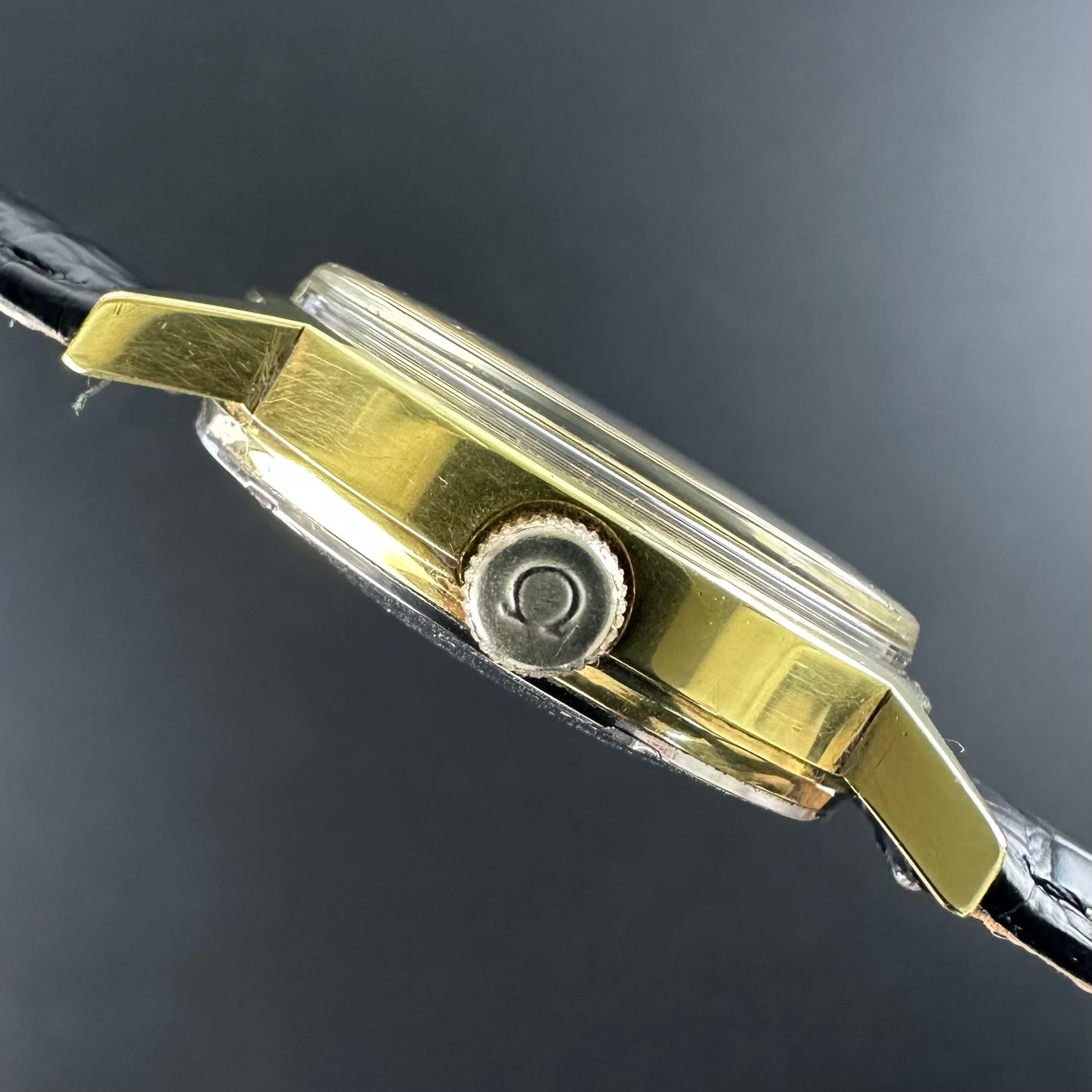 Omega Genève 166.0098 (1973) - White dial 35 mm Gold/Steel case (6/8)