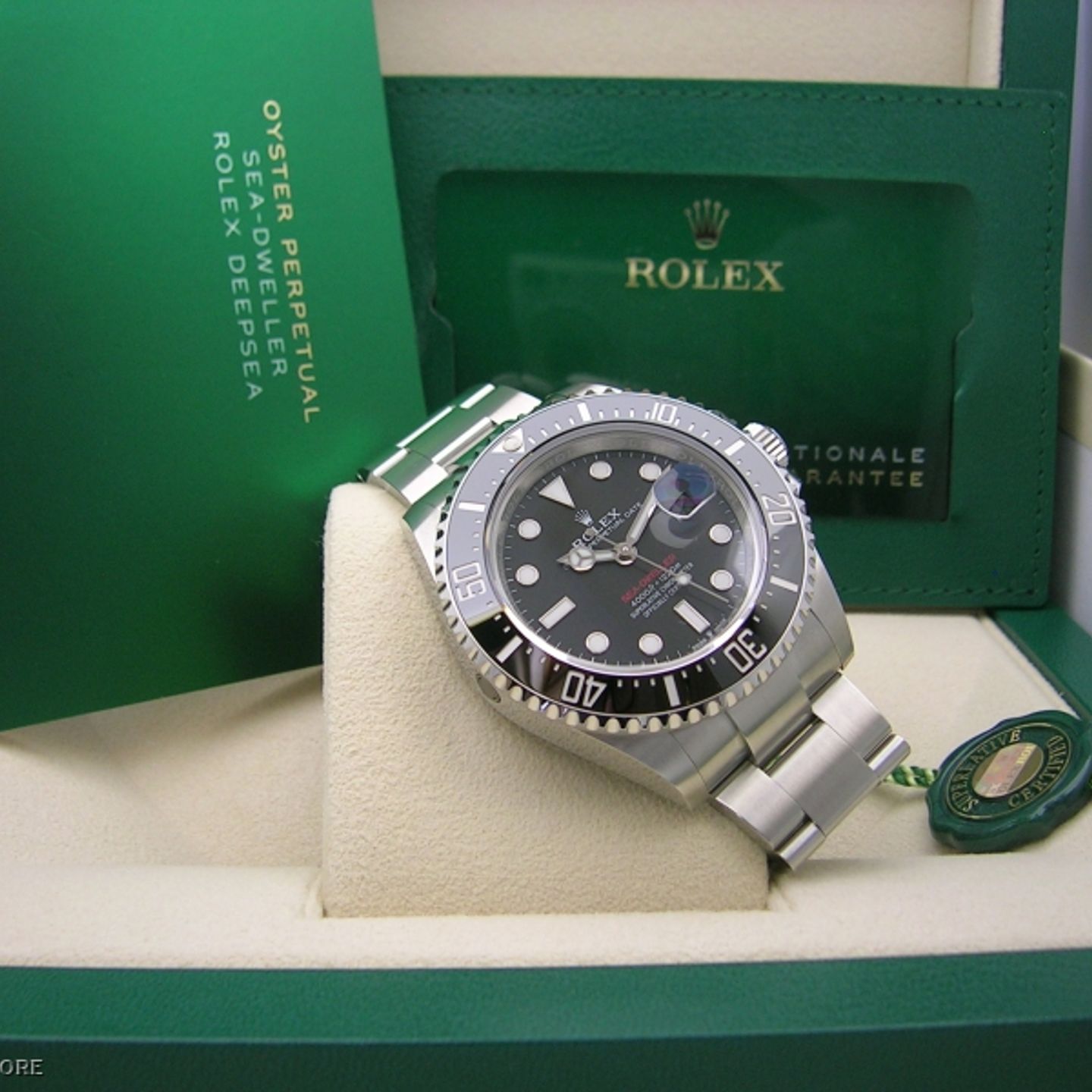Rolex Sea-Dweller 126600 (2021) - Black dial 43 mm Steel case (4/4)