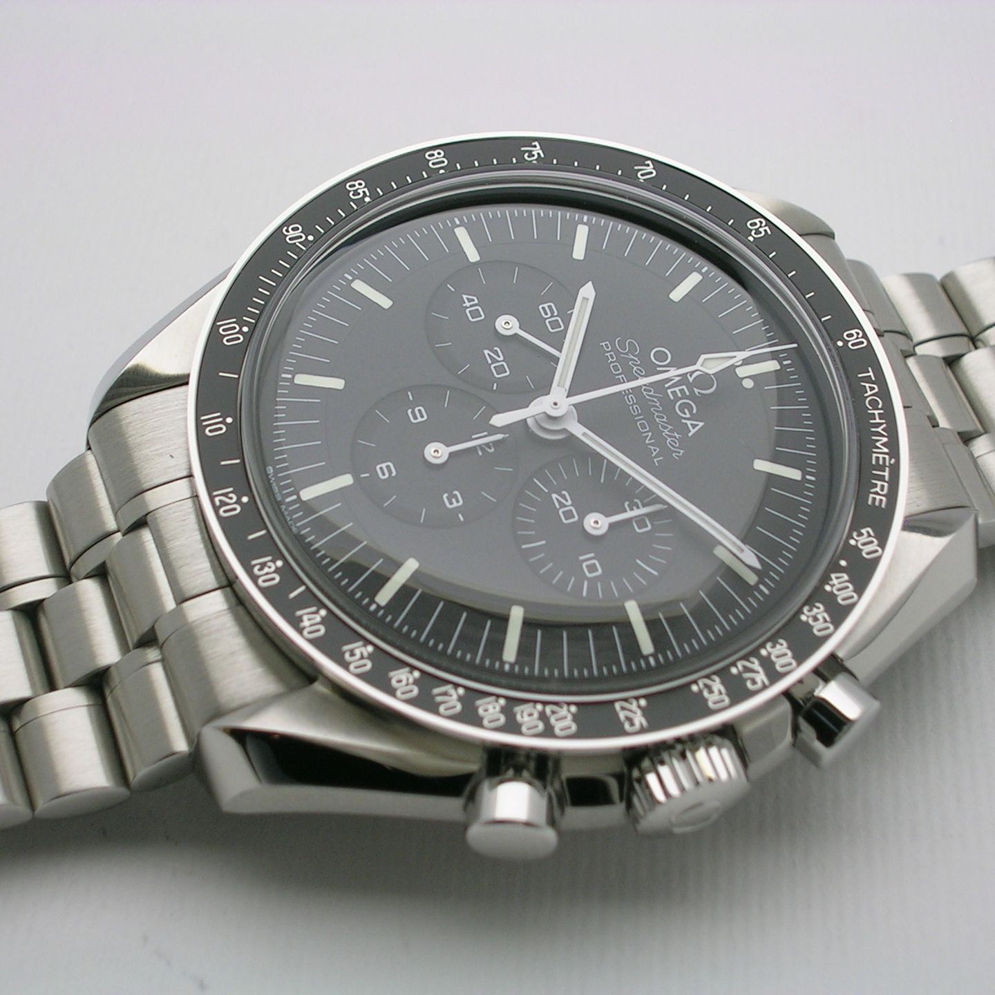 Omega Speedmaster Professional Moonwatch 310.30.42.50.01.001 (2024) - Black dial 42 mm Steel case (2/5)