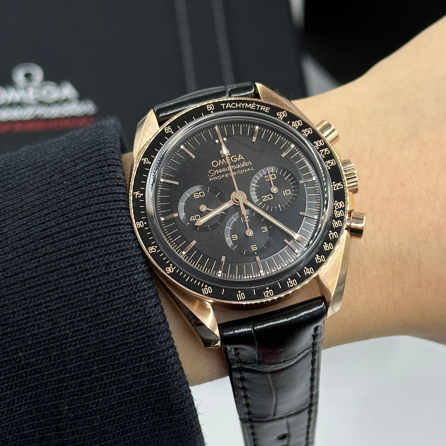 Omega Speedmaster Professional Moonwatch 310.63.42.50.01.001 (2024) - Black dial 42 mm Rose Gold case (8/8)